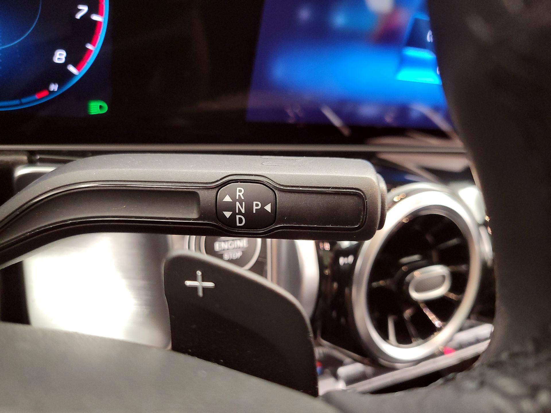 Thumbnail: 2021 Mercedes-Benz GLB - 17