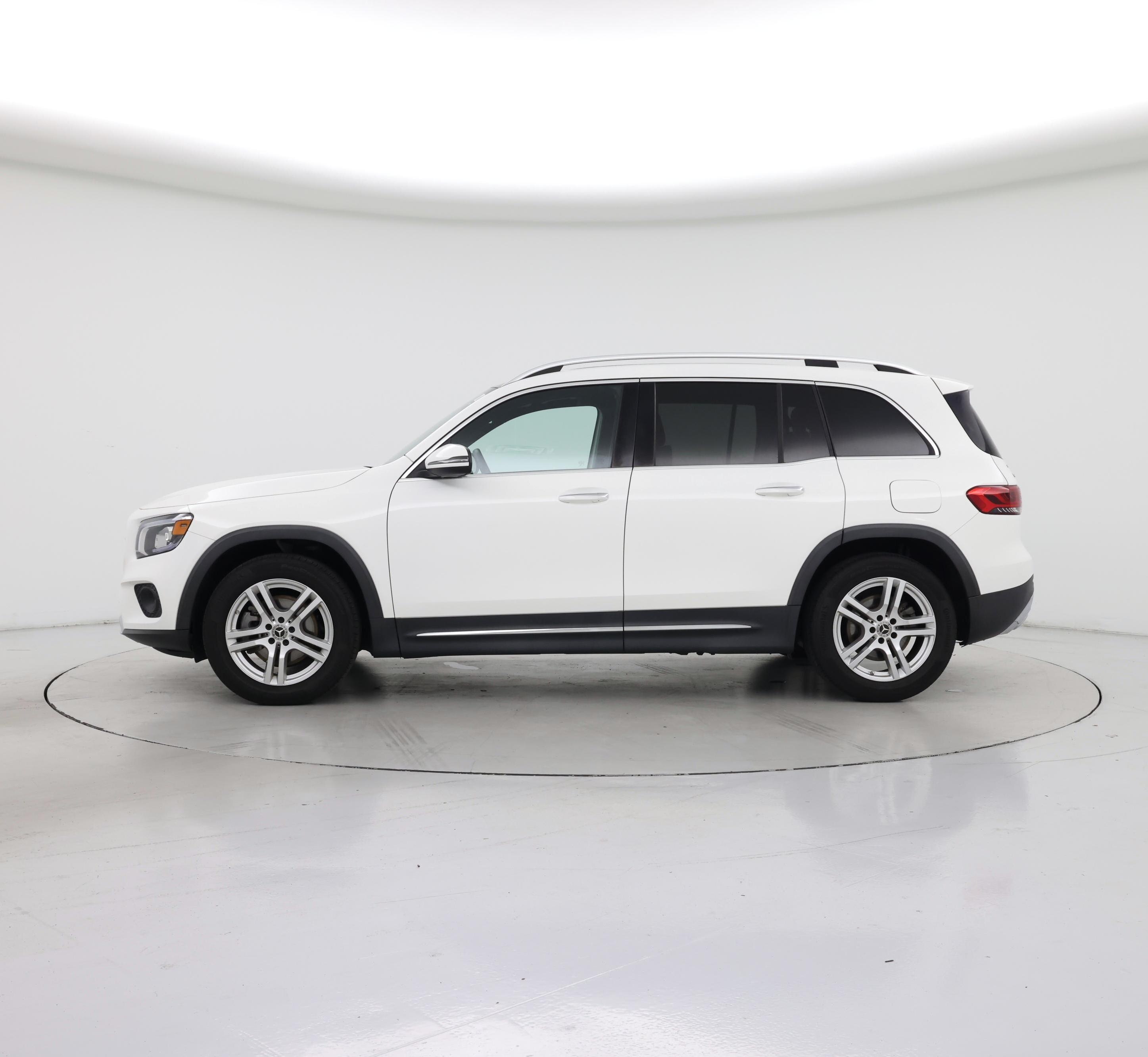 Thumbnail: 2021 Mercedes-Benz GLB - 3