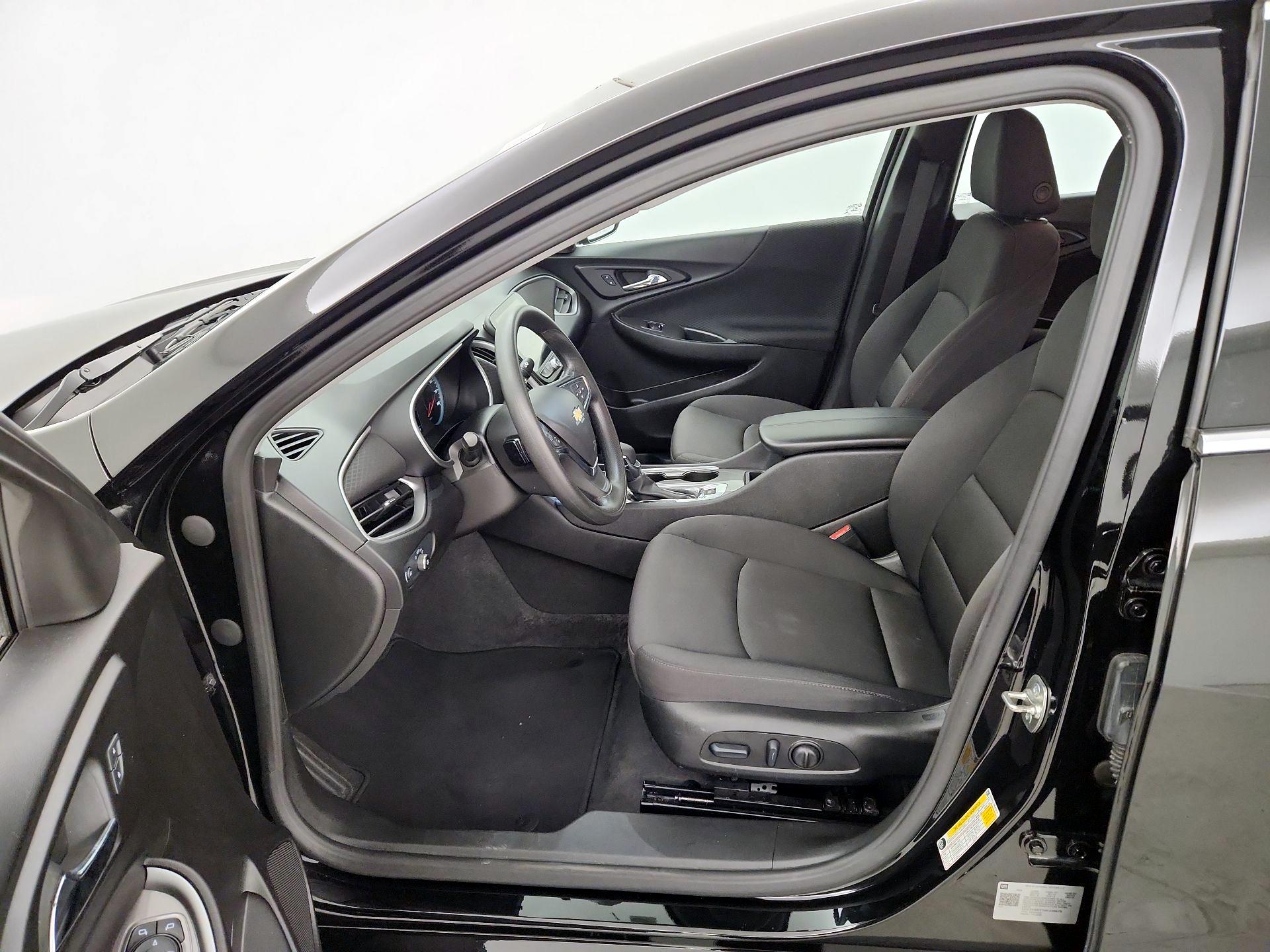 Thumbnail: 2024 Chevrolet Malibu - 11