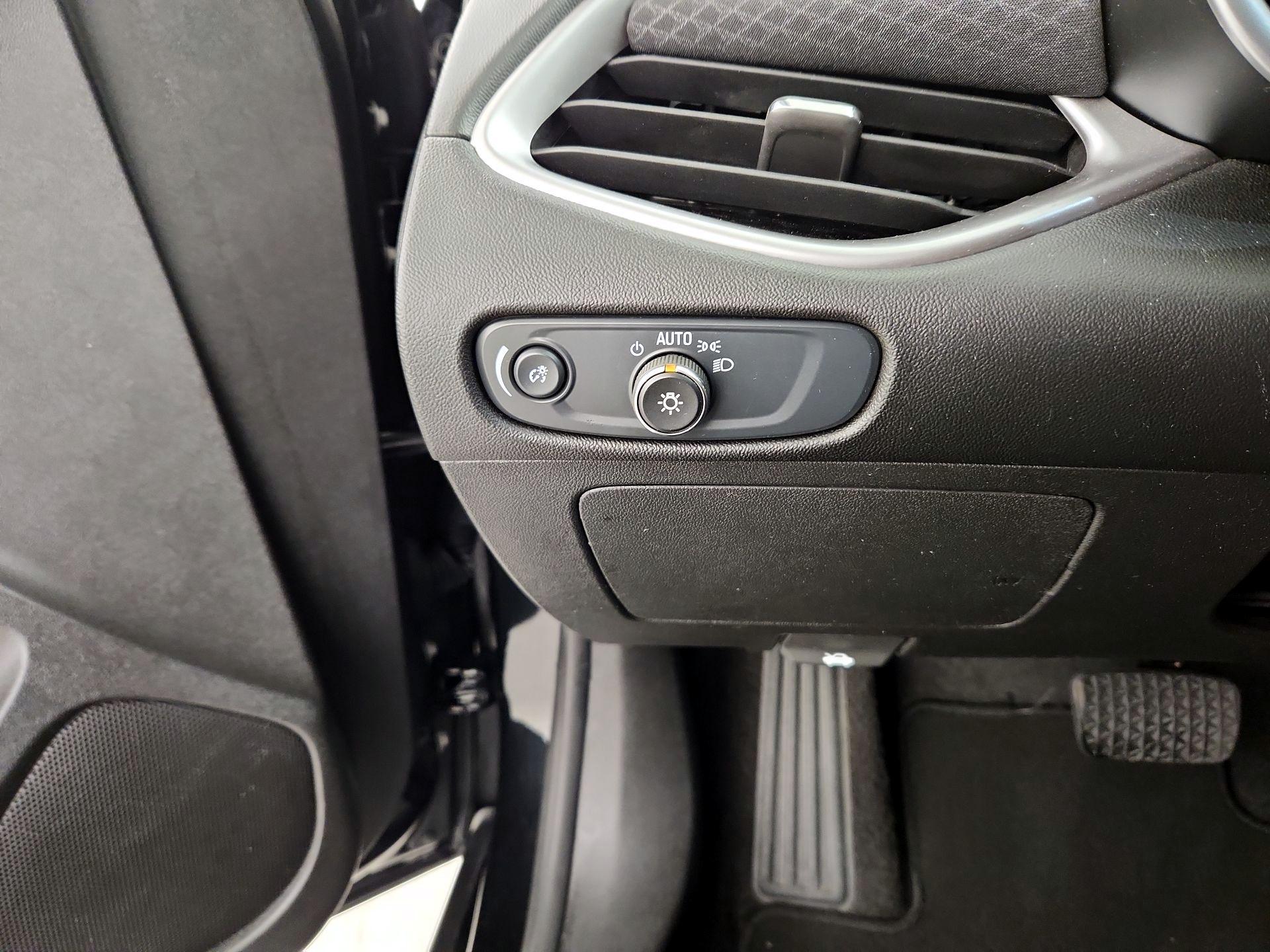 Thumbnail: 2024 Chevrolet Malibu - 13