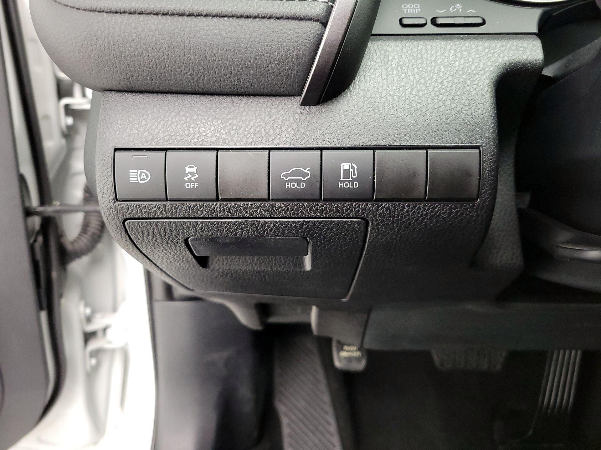 Thumbnail: 2023 Toyota Camry - 13