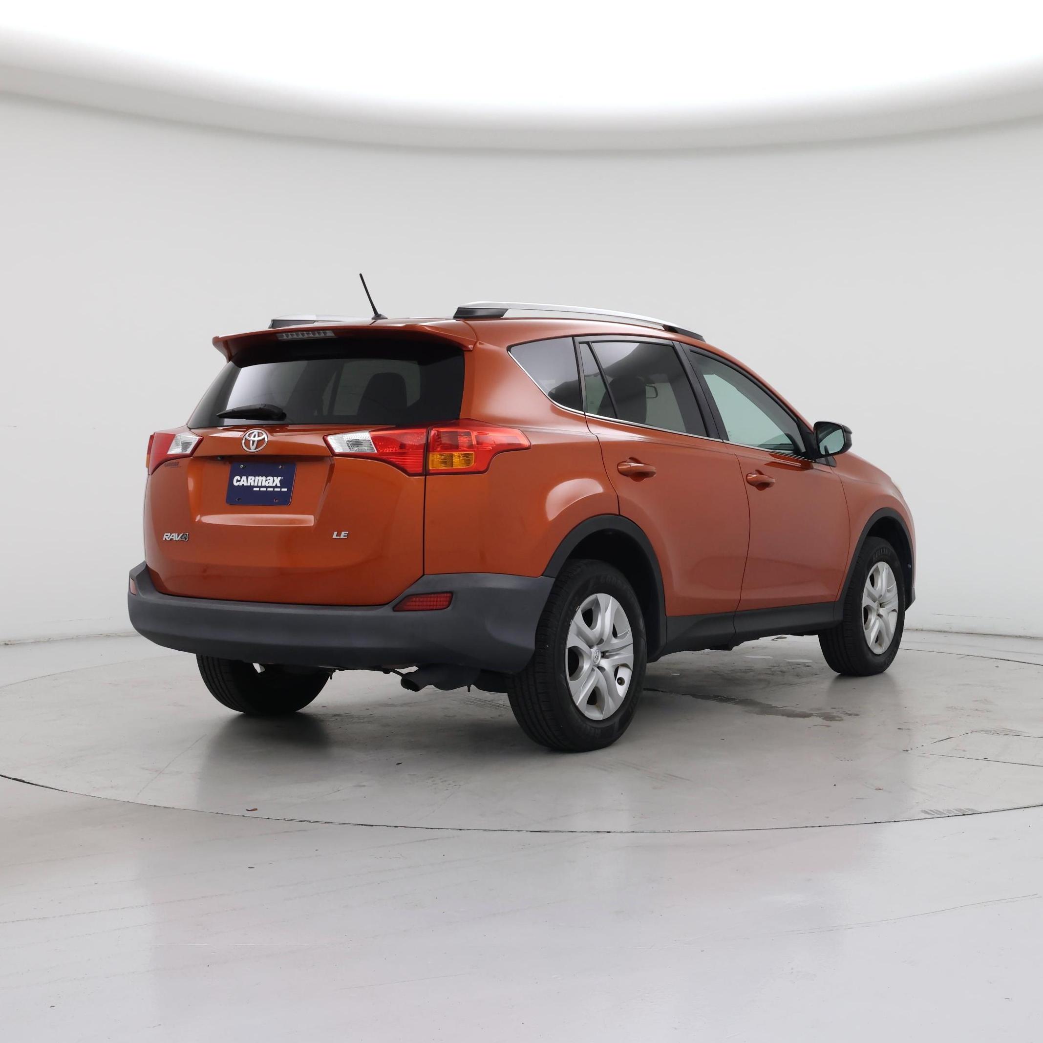 Thumbnail: 2015 Toyota RAV4 - 8