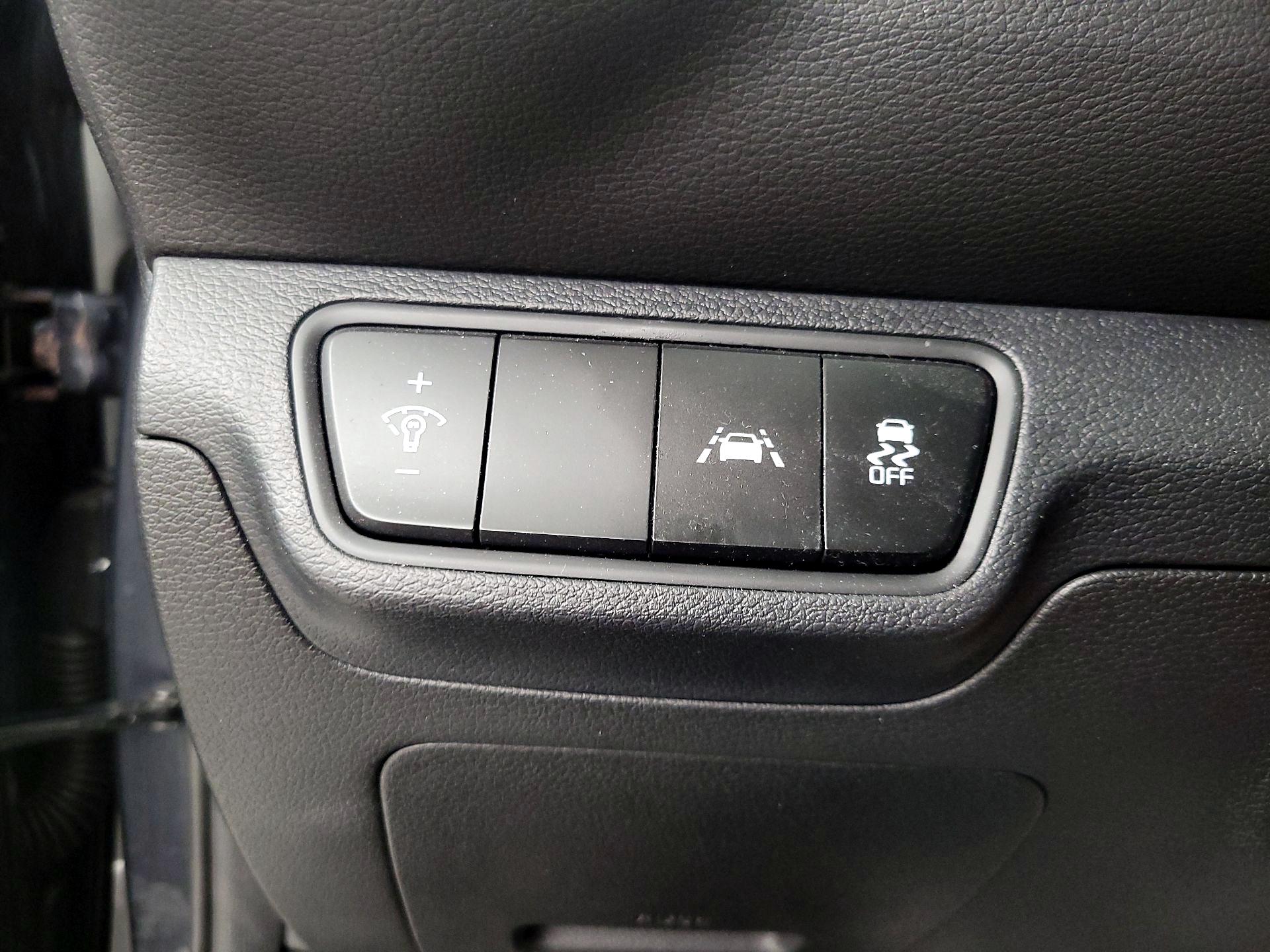 Thumbnail: 2021 Kia Forte - 13