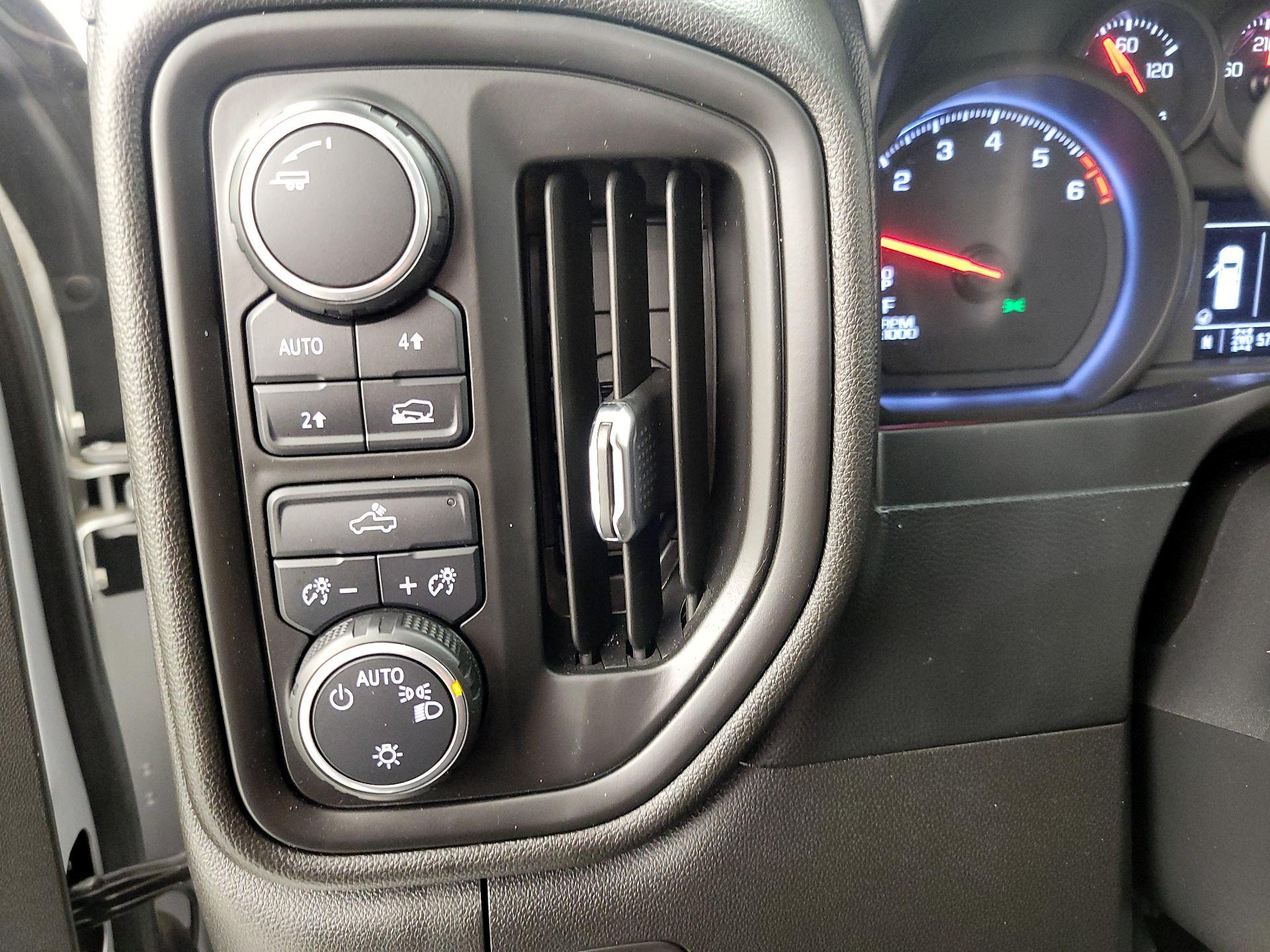 Thumbnail: 2021 Chevrolet Silverado 1500 - 13