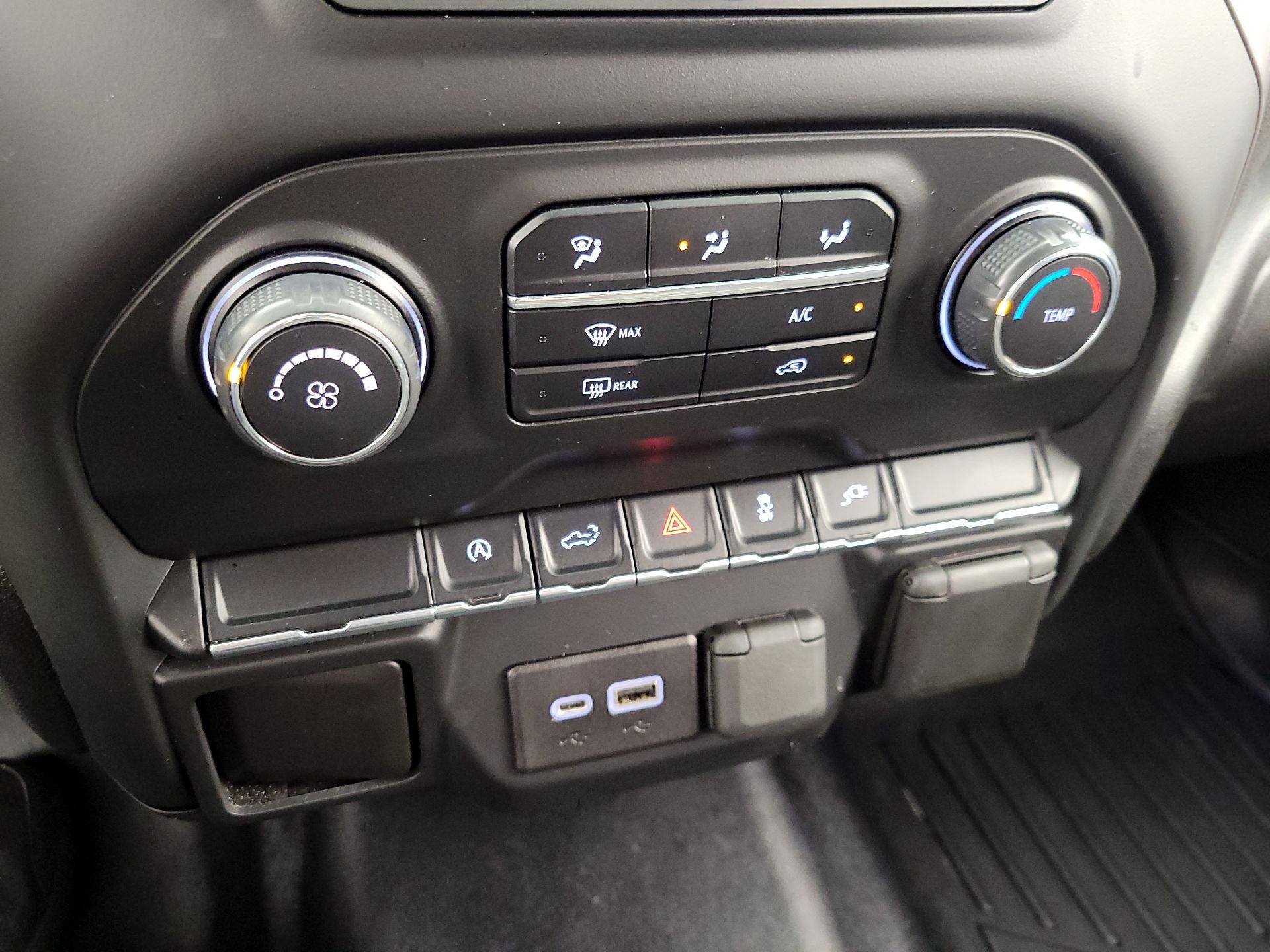 Thumbnail: 2021 Chevrolet Silverado 1500 - 16