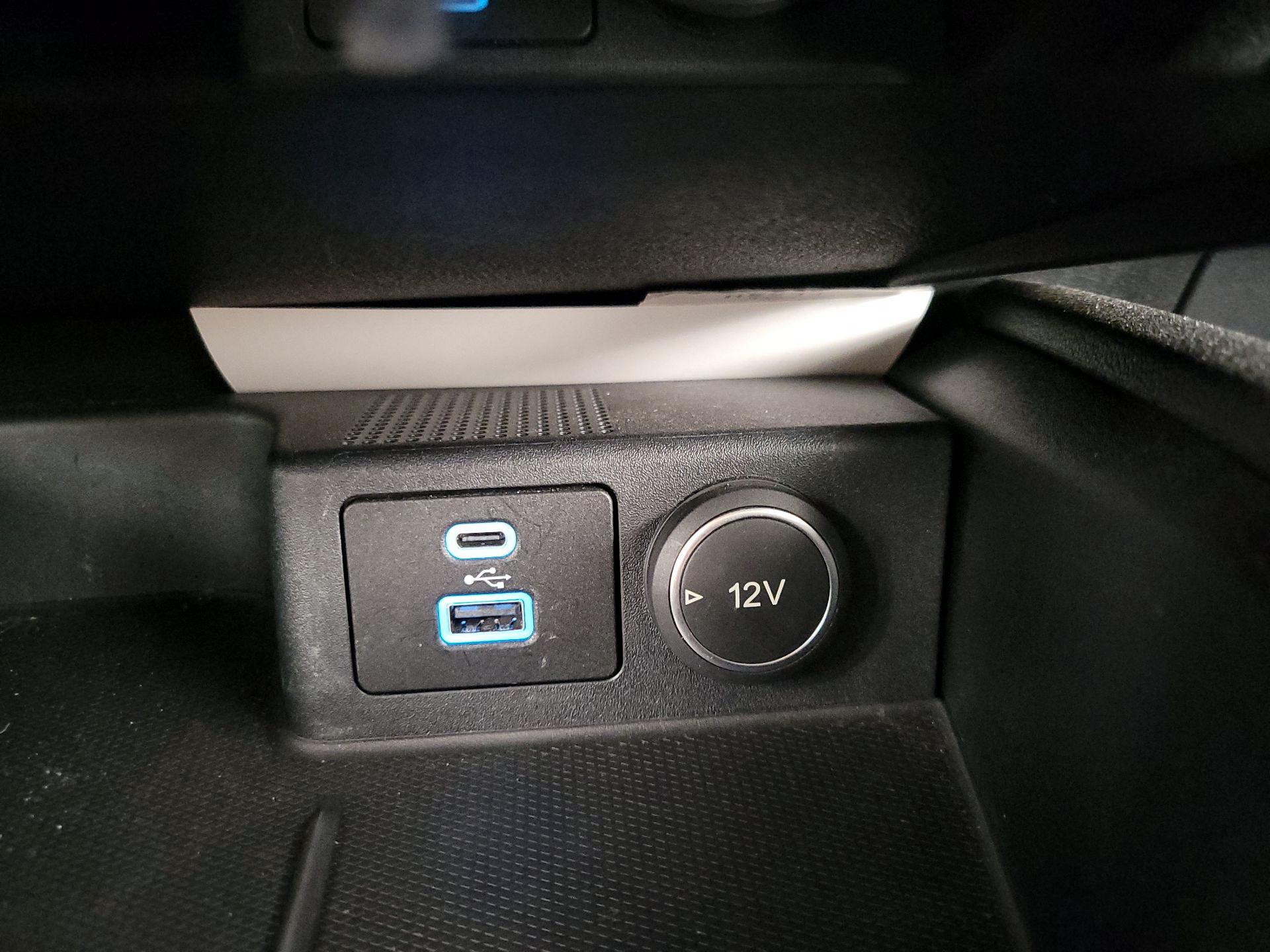 Thumbnail: 2021 Ford Escape - 18