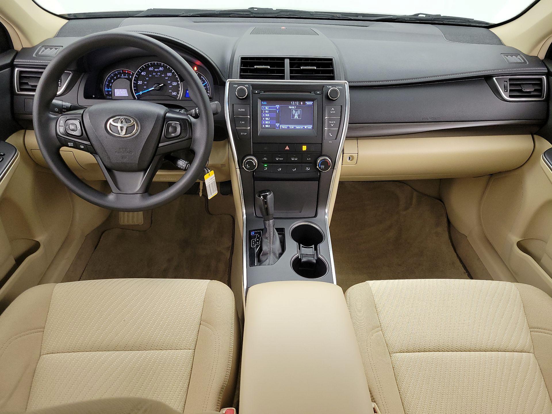 Thumbnail: 2015 Toyota Camry - 9