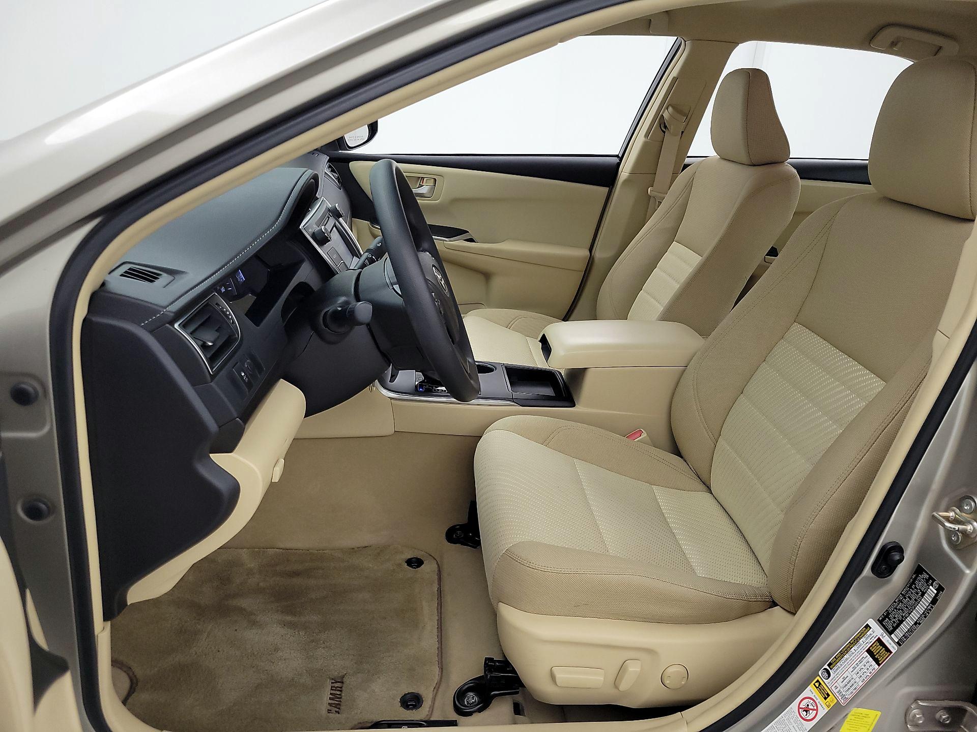 Thumbnail: 2015 Toyota Camry - 11