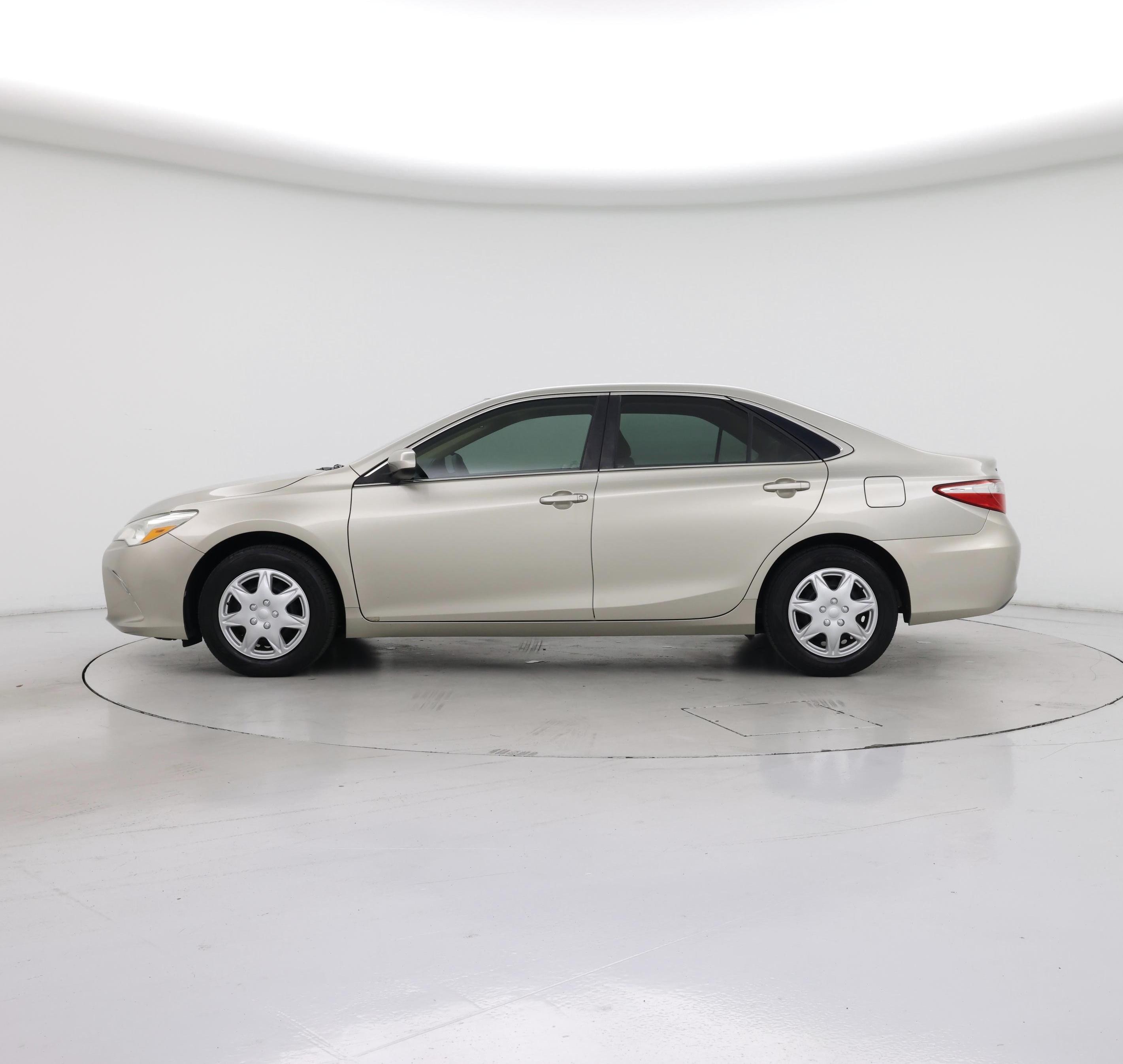 Thumbnail: 2015 Toyota Camry - 3