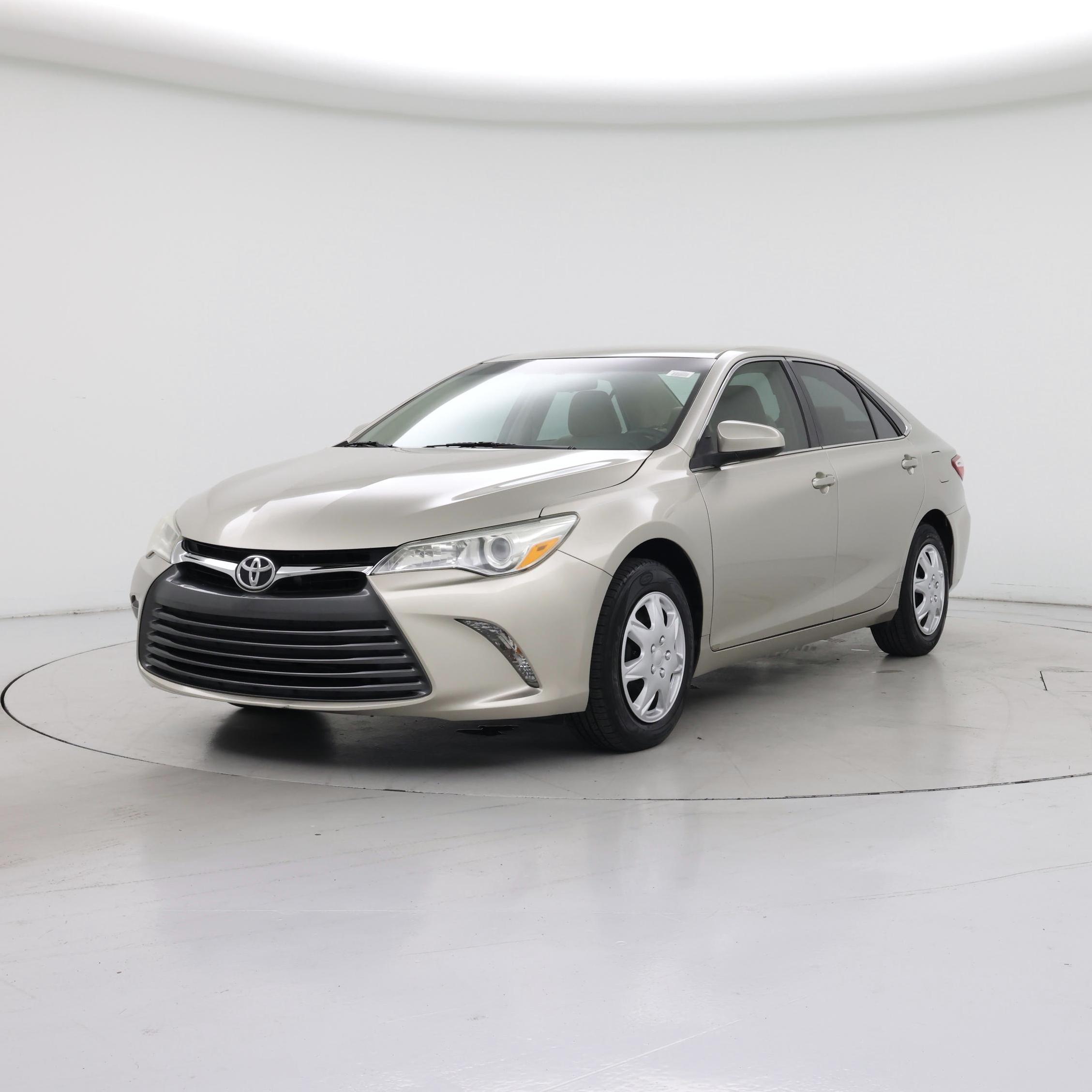 Thumbnail: 2015 Toyota Camry - 4