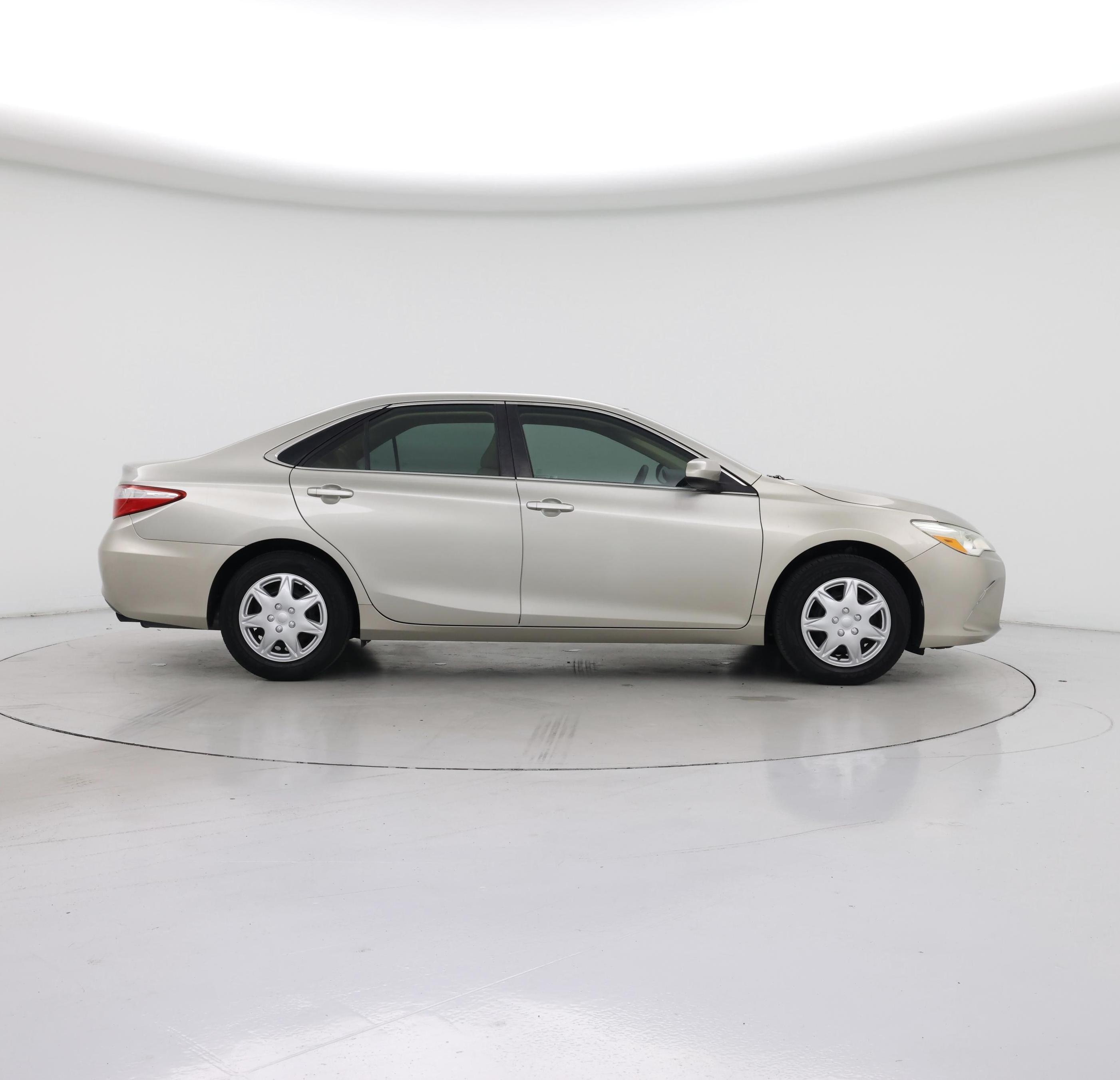 Thumbnail: 2015 Toyota Camry - 7