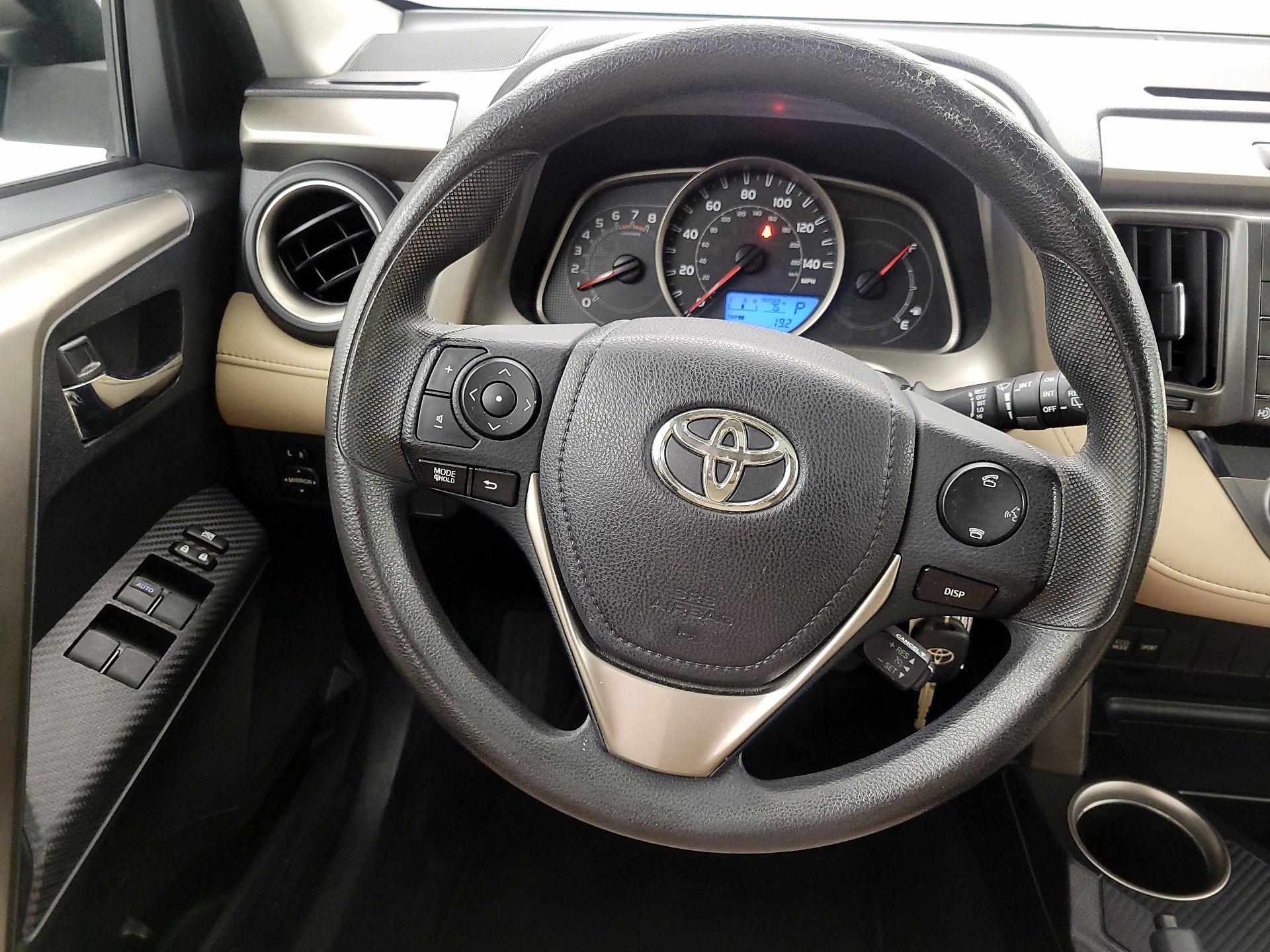 Thumbnail: 2014 Toyota RAV4 - 10
