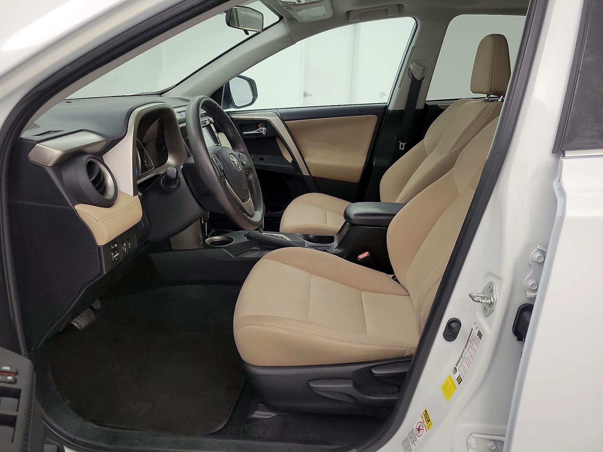 Thumbnail: 2014 Toyota RAV4 - 11