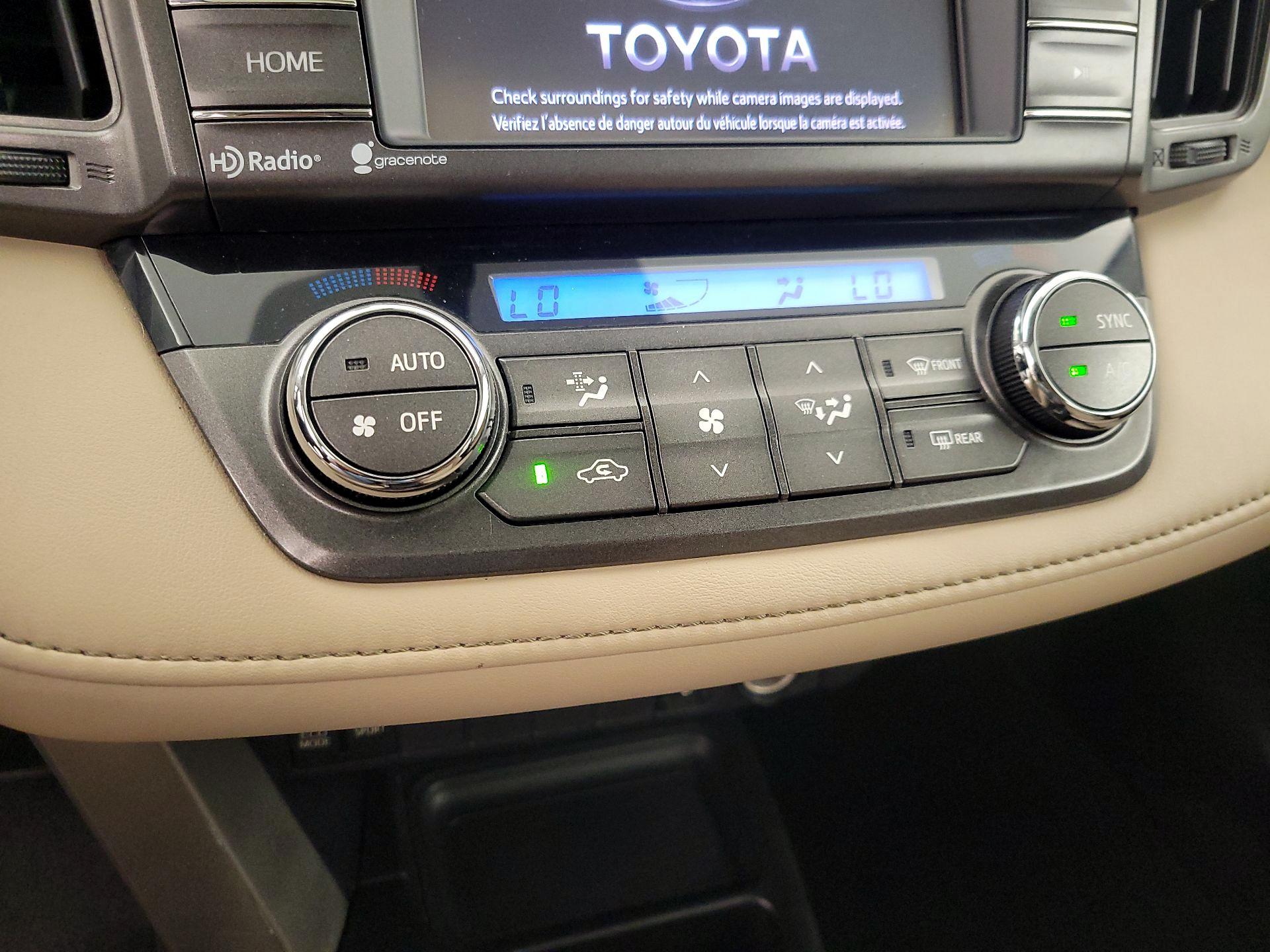 Thumbnail: 2014 Toyota RAV4 - 16