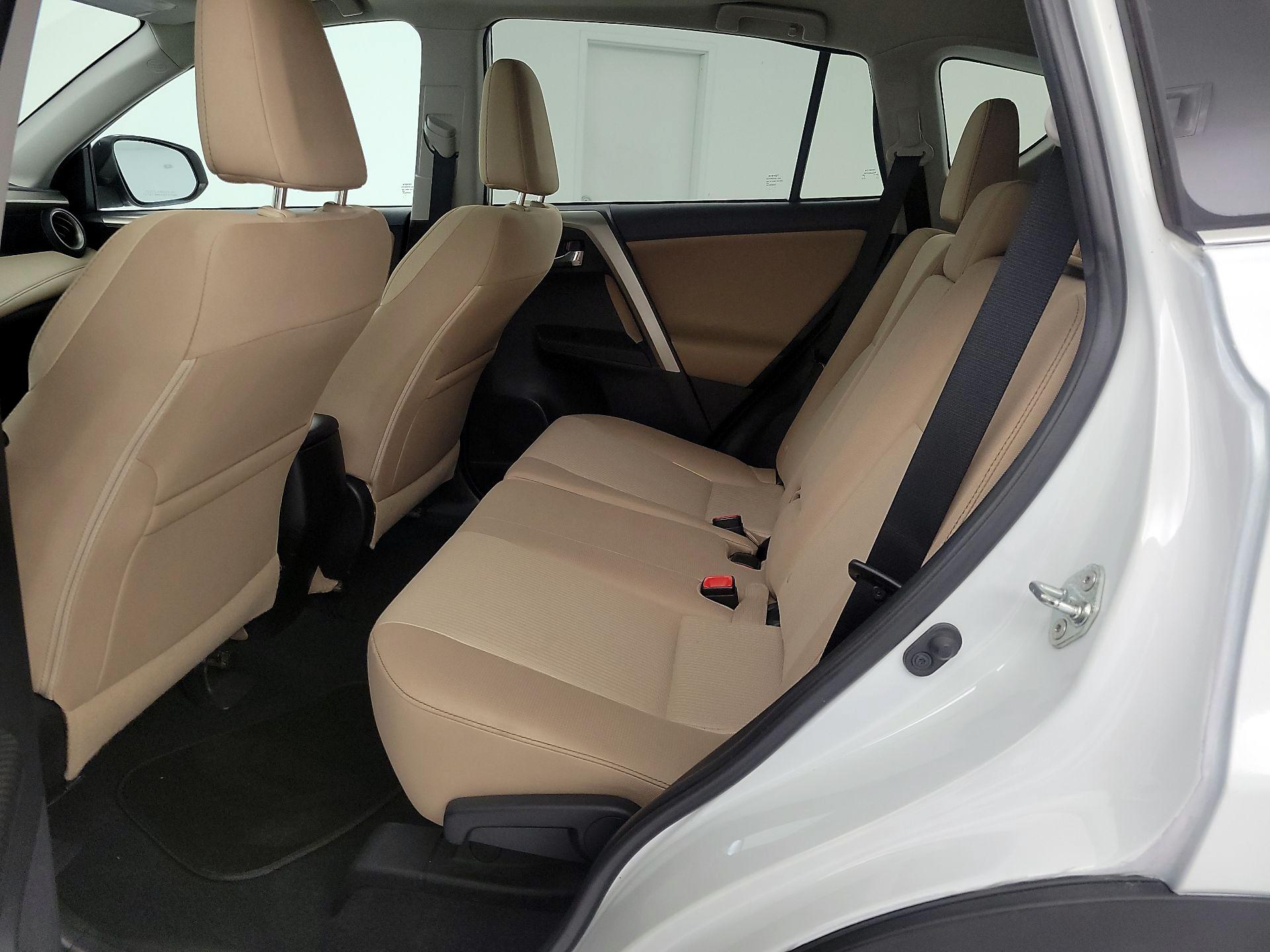 Thumbnail: 2014 Toyota RAV4 - 20