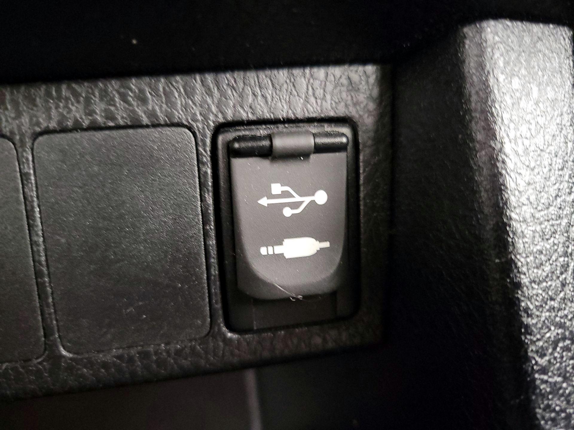 Thumbnail: 2014 Toyota Corolla - 18