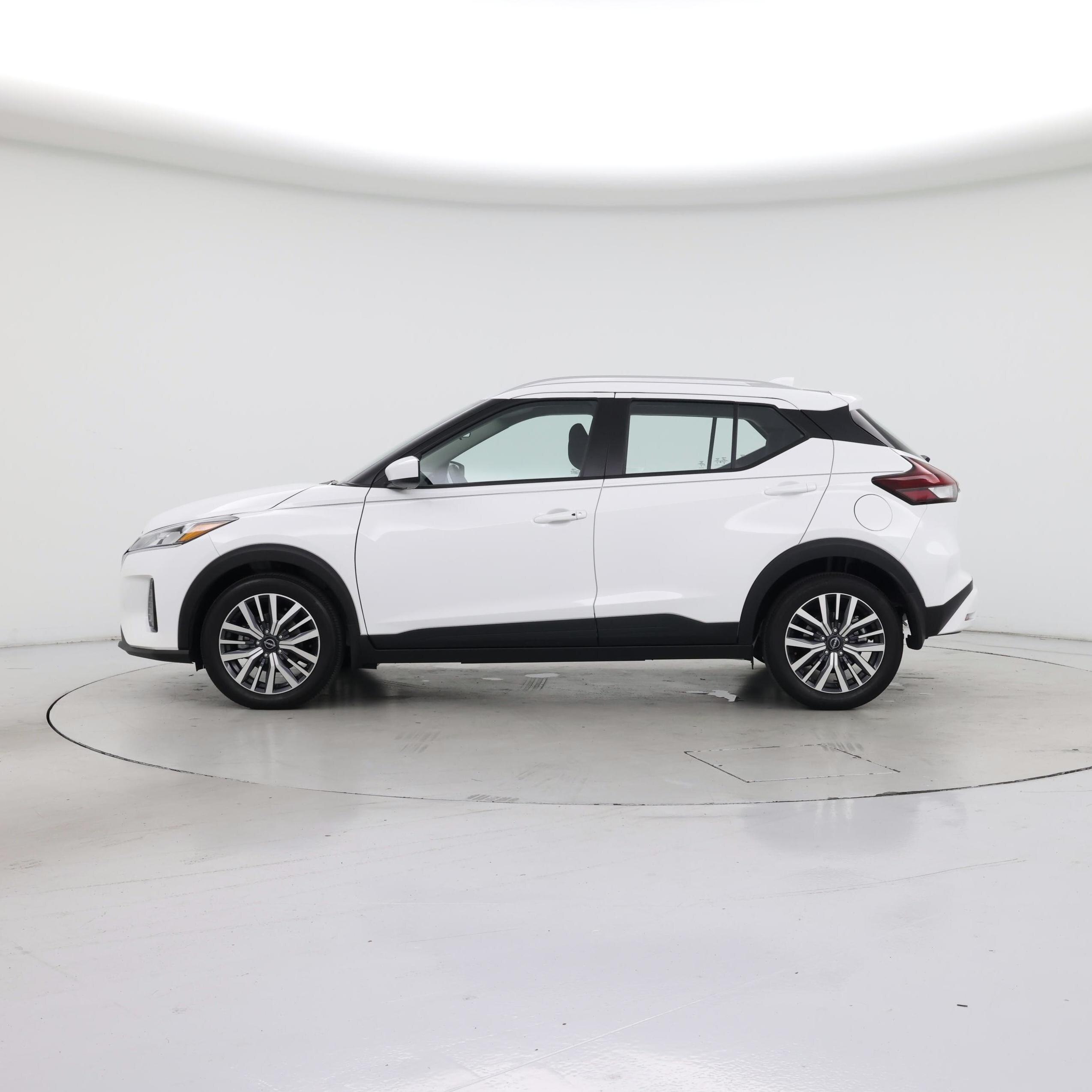 Thumbnail: 2024 Nissan Kicks - 3