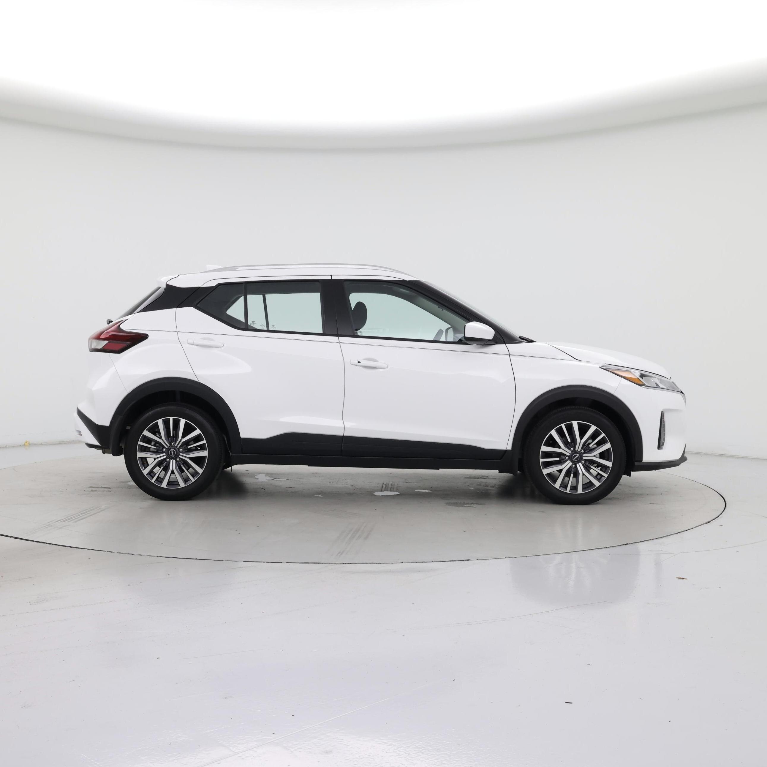 Thumbnail: 2024 Nissan Kicks - 7