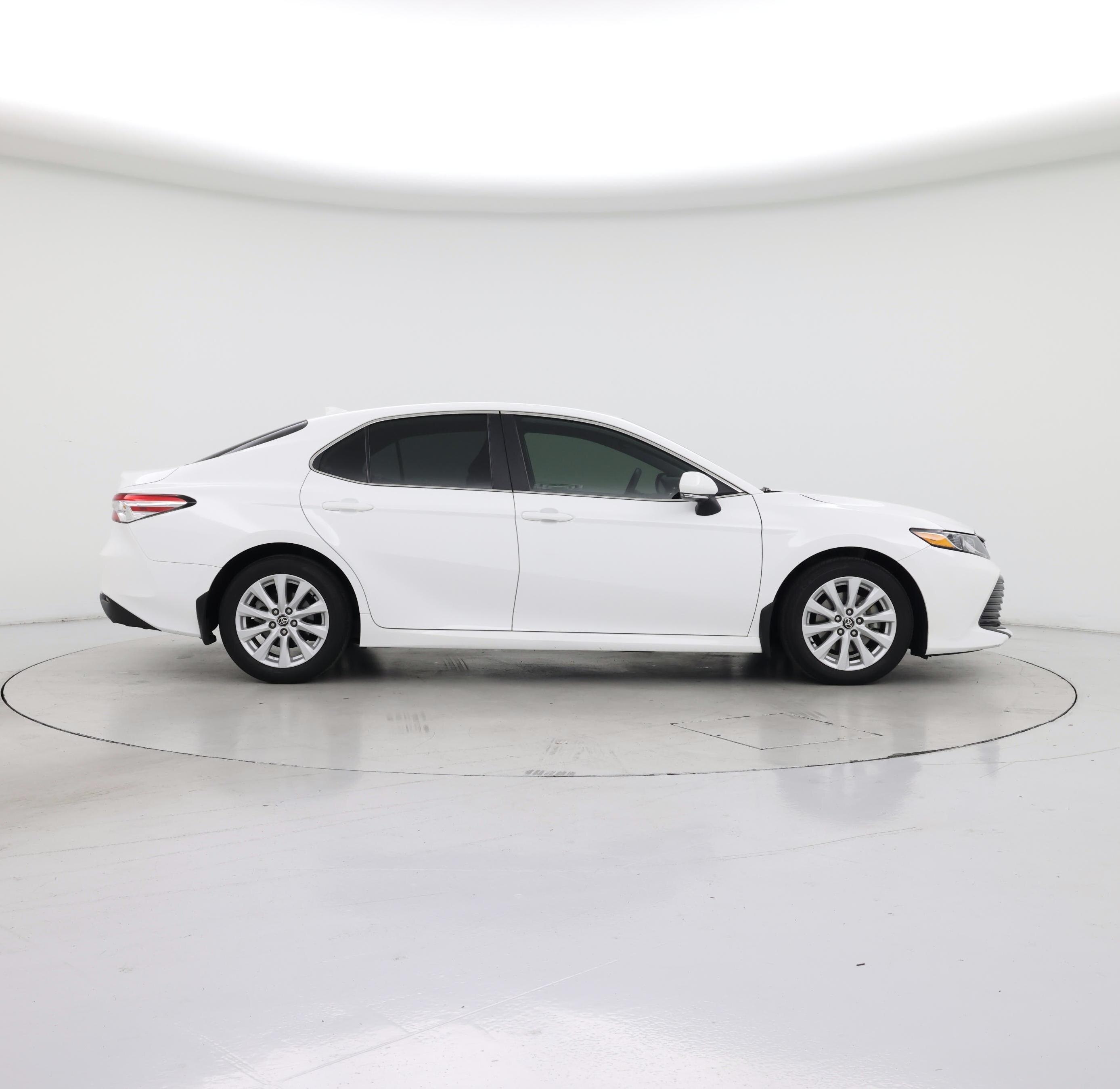 Thumbnail: 2020 Toyota Camry - 7