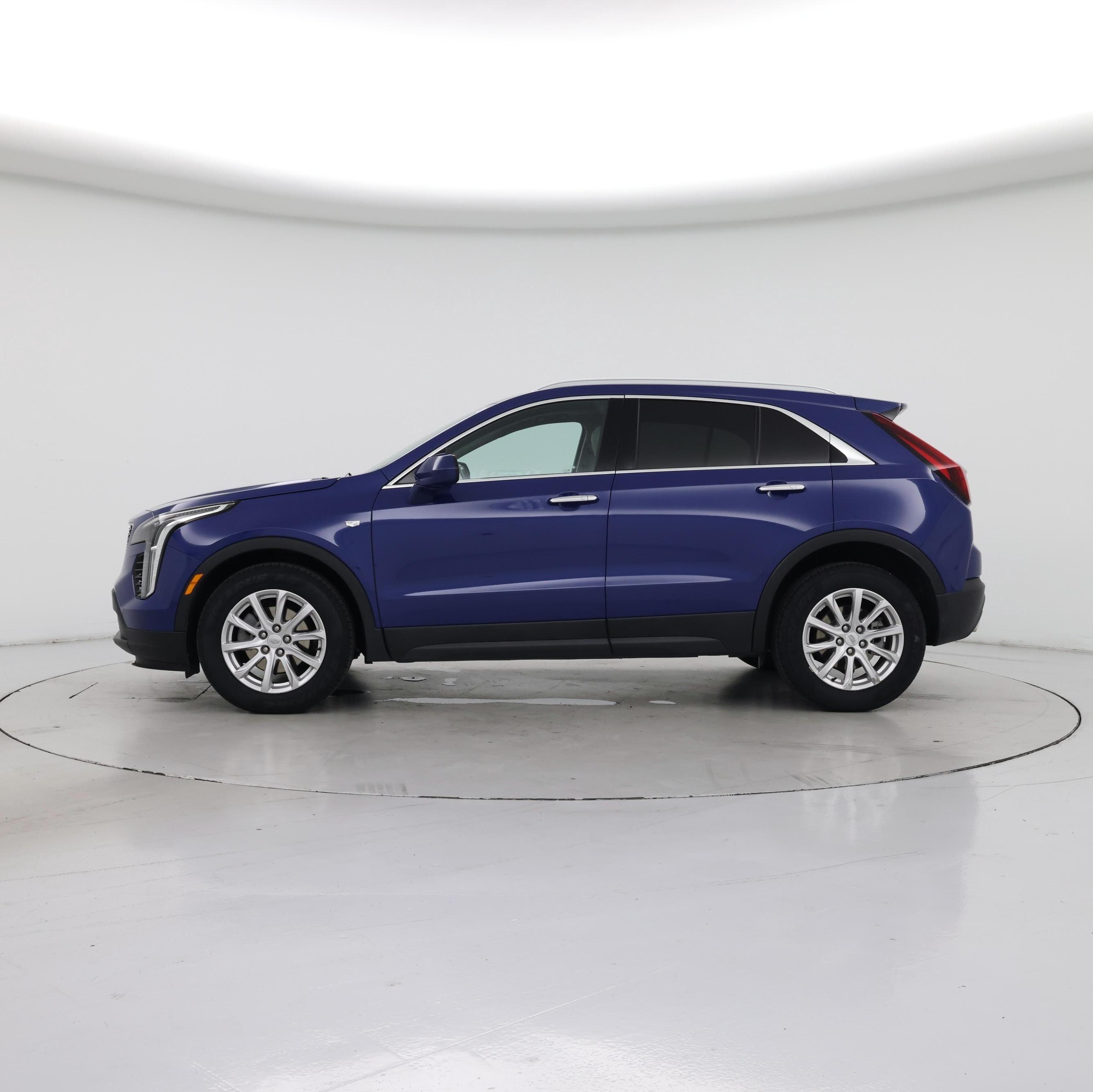 Thumbnail: 2022 Cadillac XT4 - 3