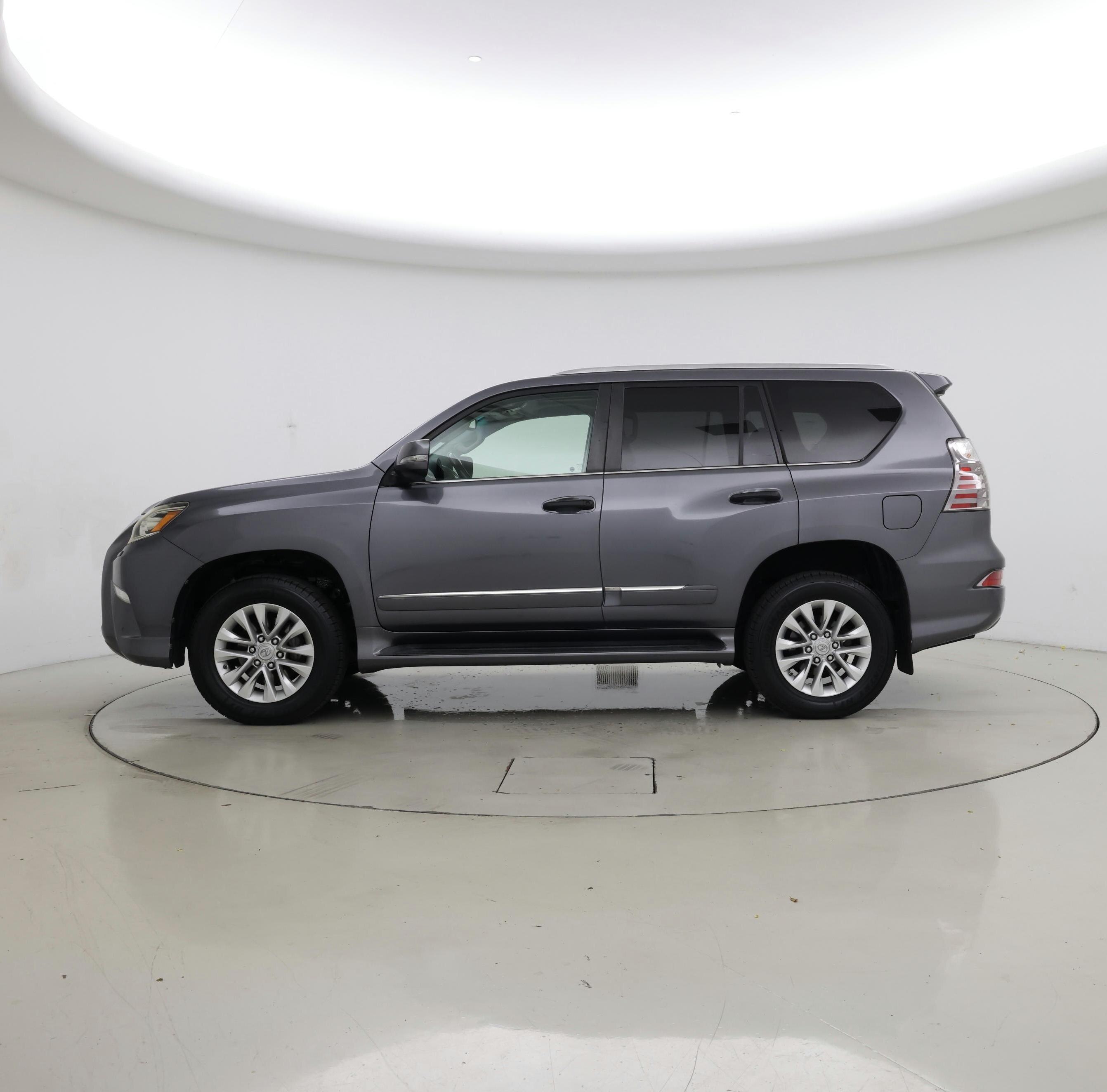 Thumbnail: 2017 Lexus GX - 3
