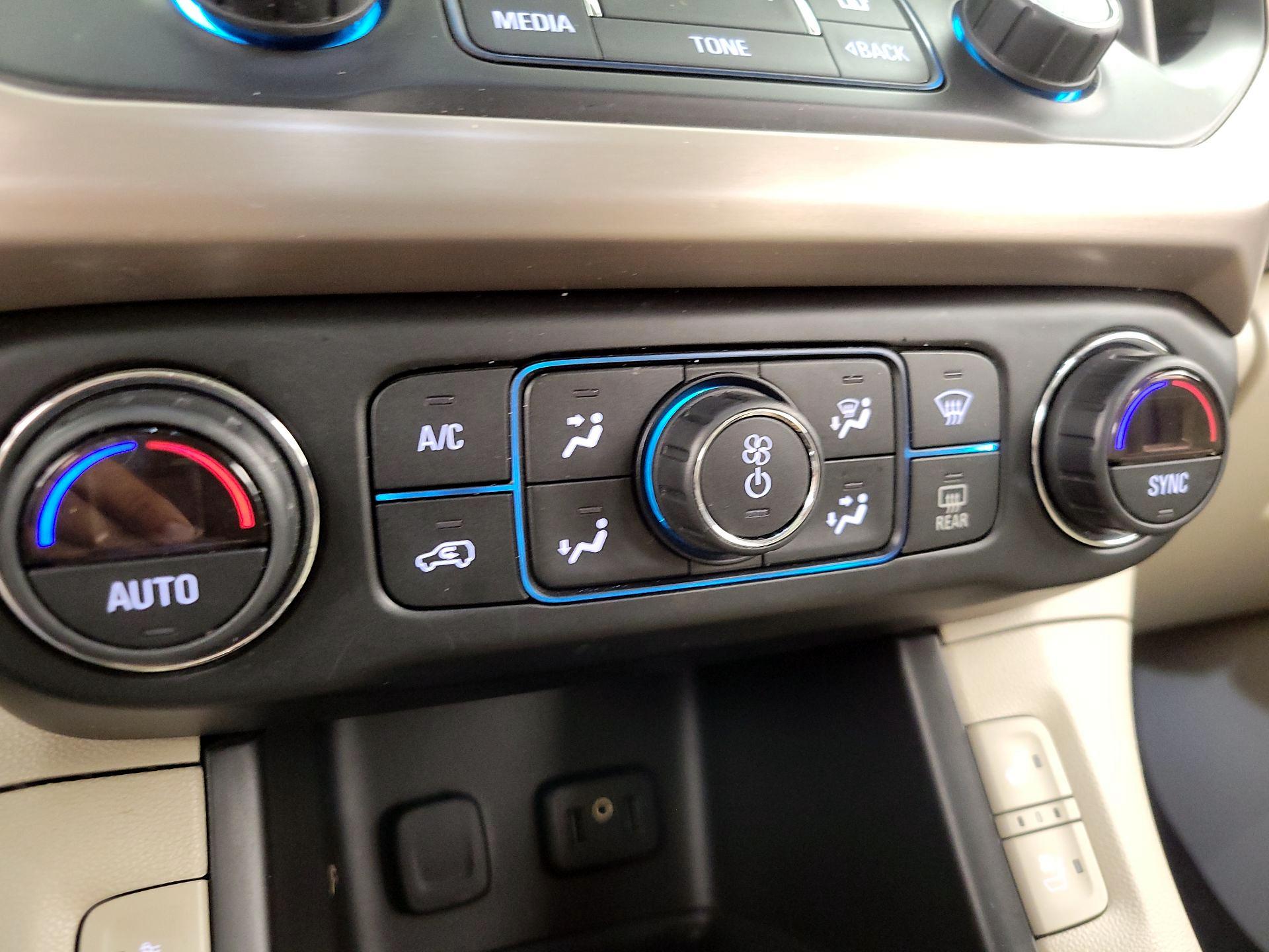 Thumbnail: 2019 GMC Acadia - 17