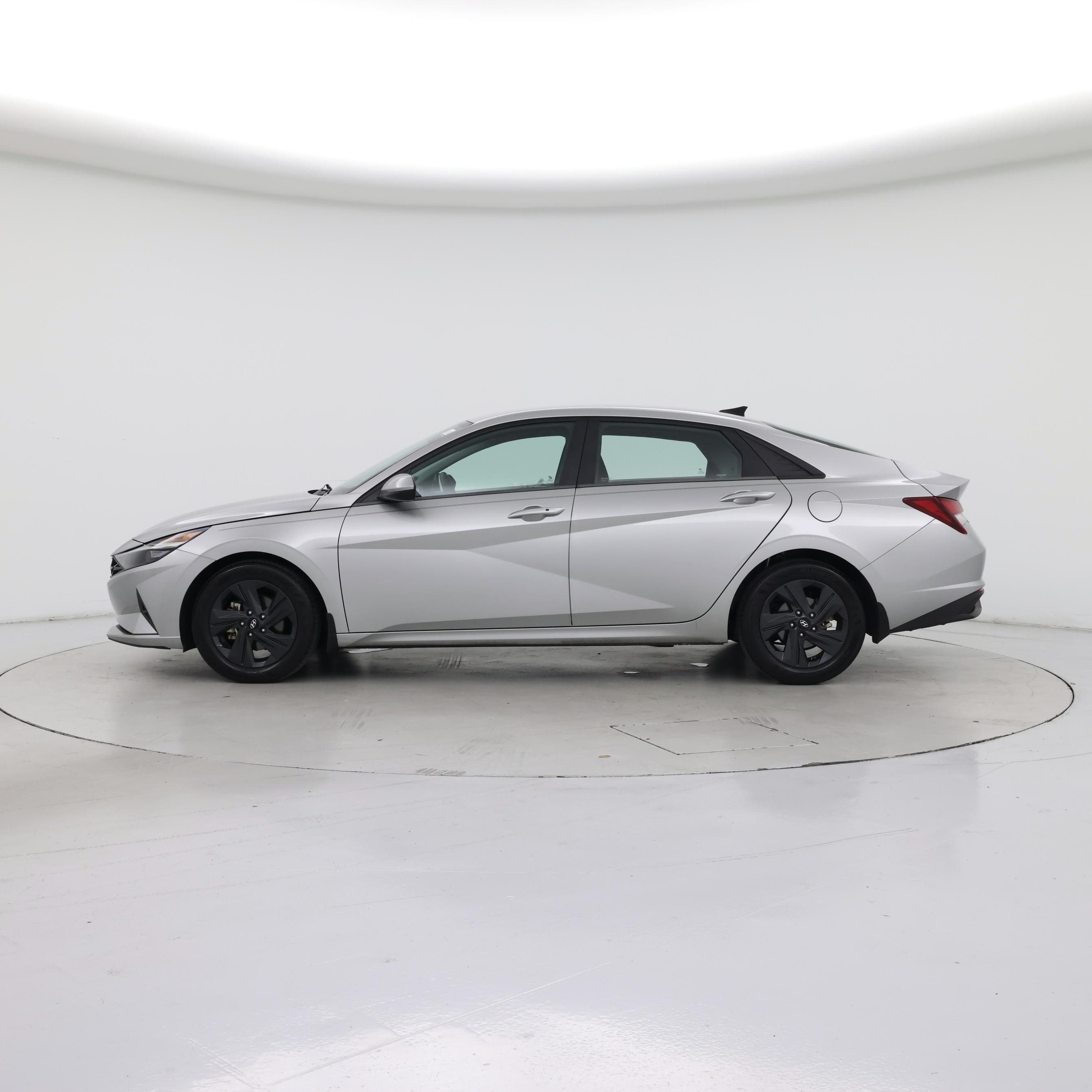 Thumbnail: 2023 Hyundai Elantra - 3