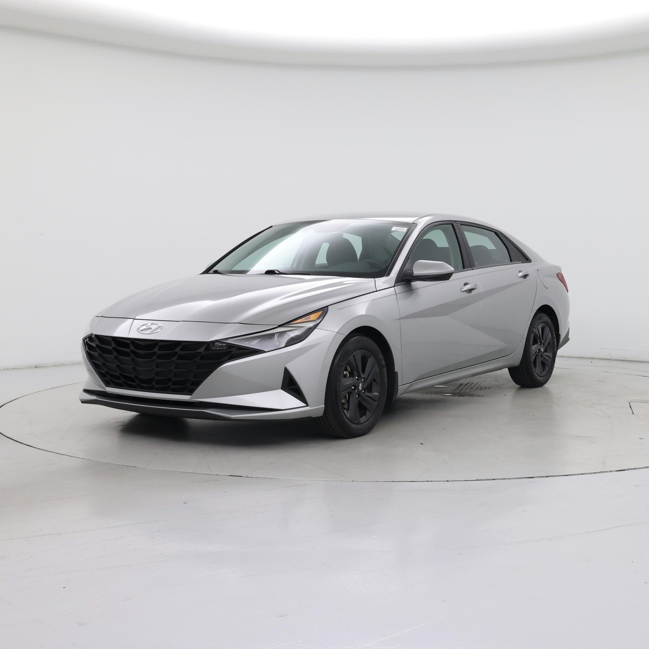 Thumbnail: 2023 Hyundai Elantra - 4