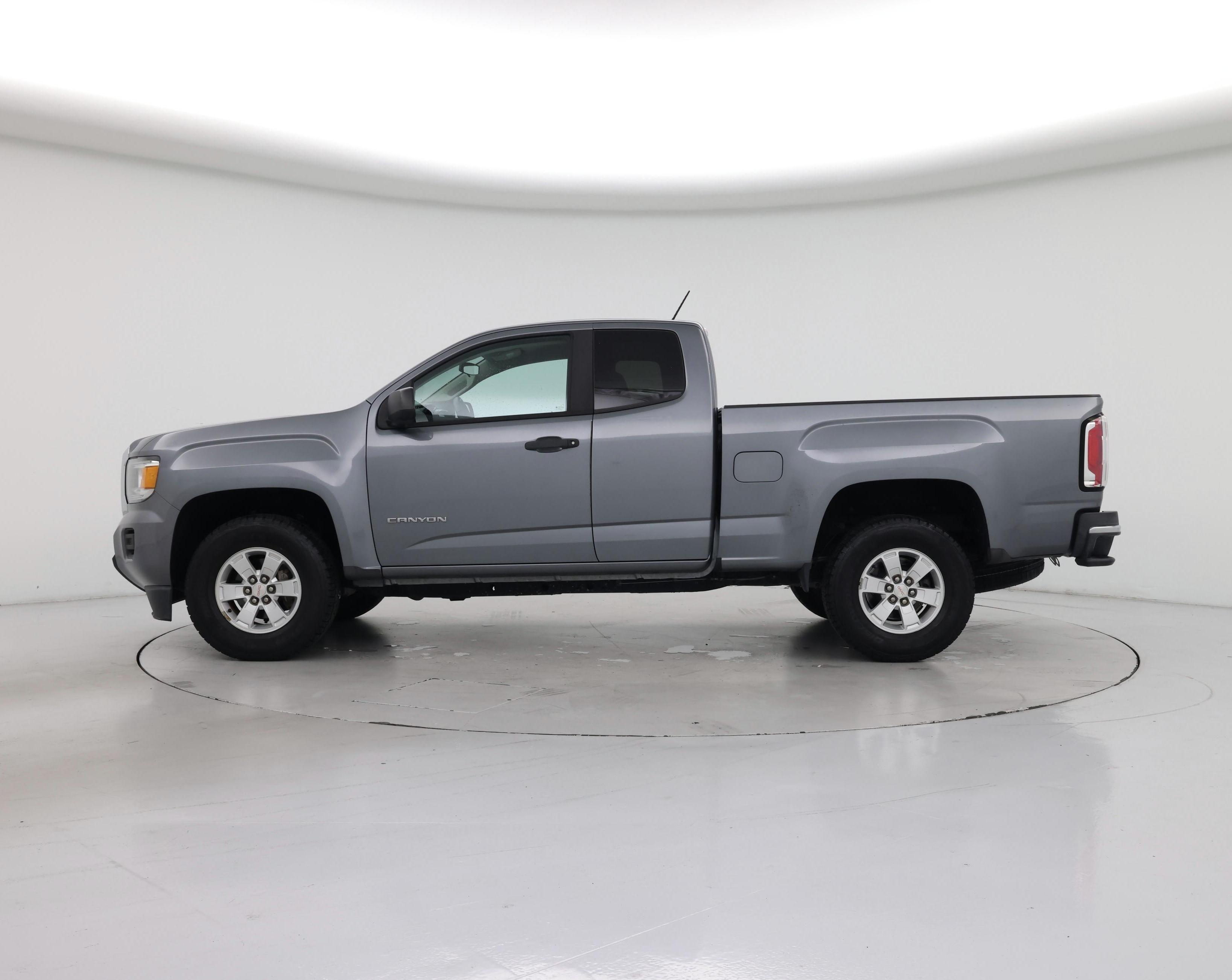 Thumbnail: 2018 GMC Canyon - 3