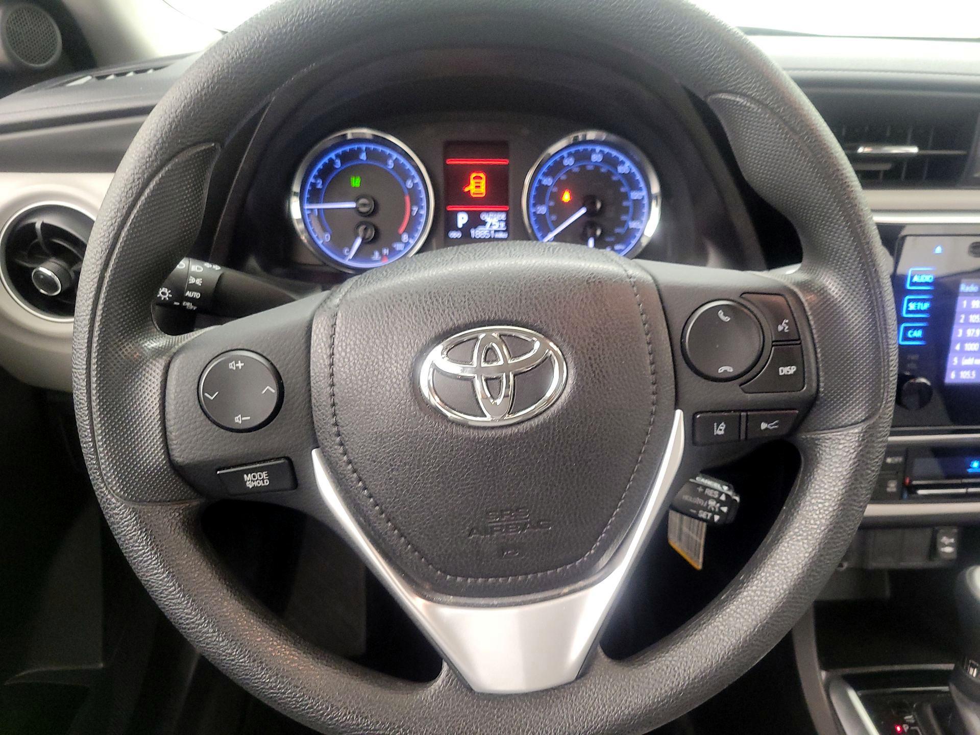 Thumbnail: 2017 Toyota Corolla - 10