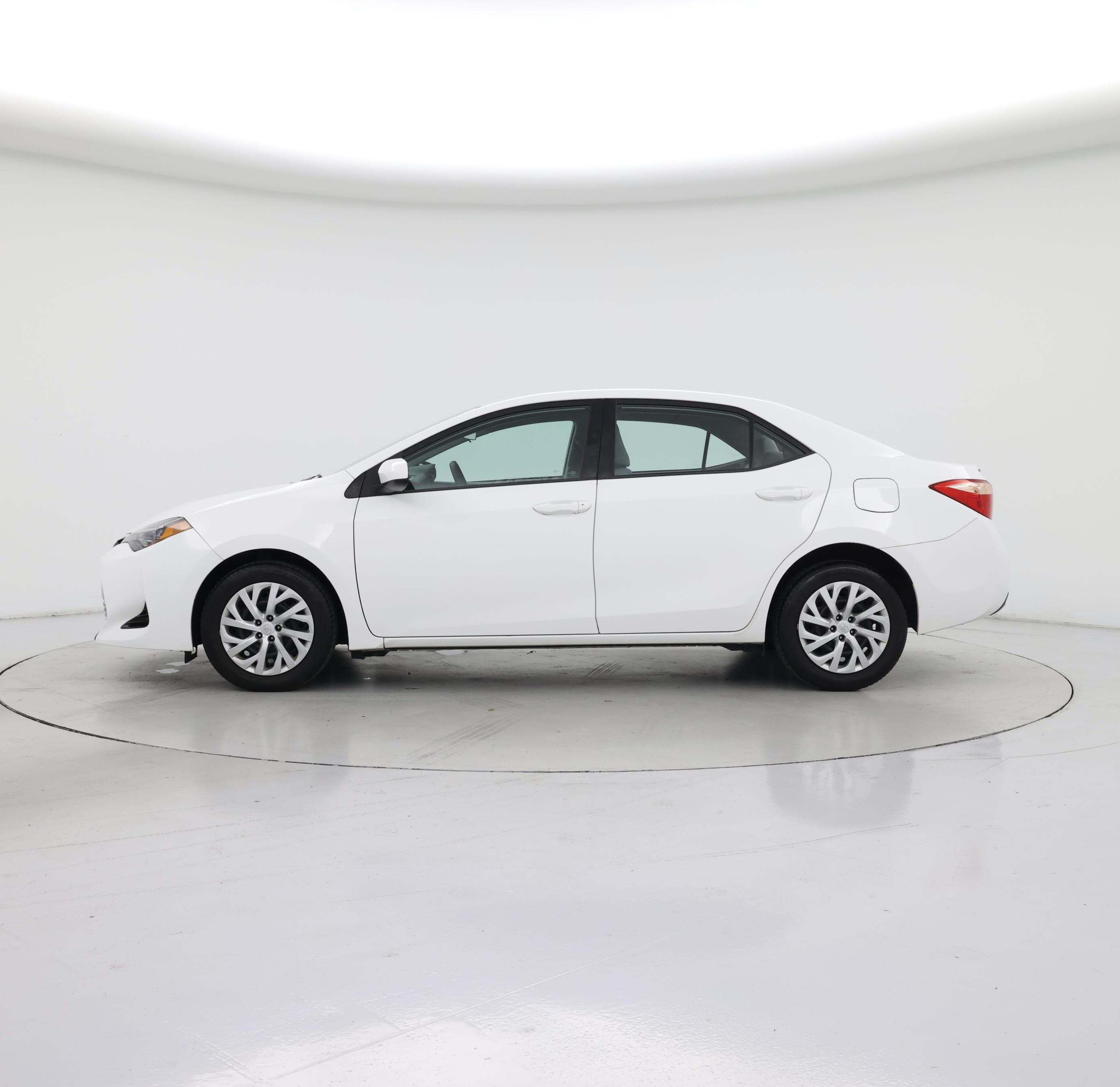 Thumbnail: 2017 Toyota Corolla - 3