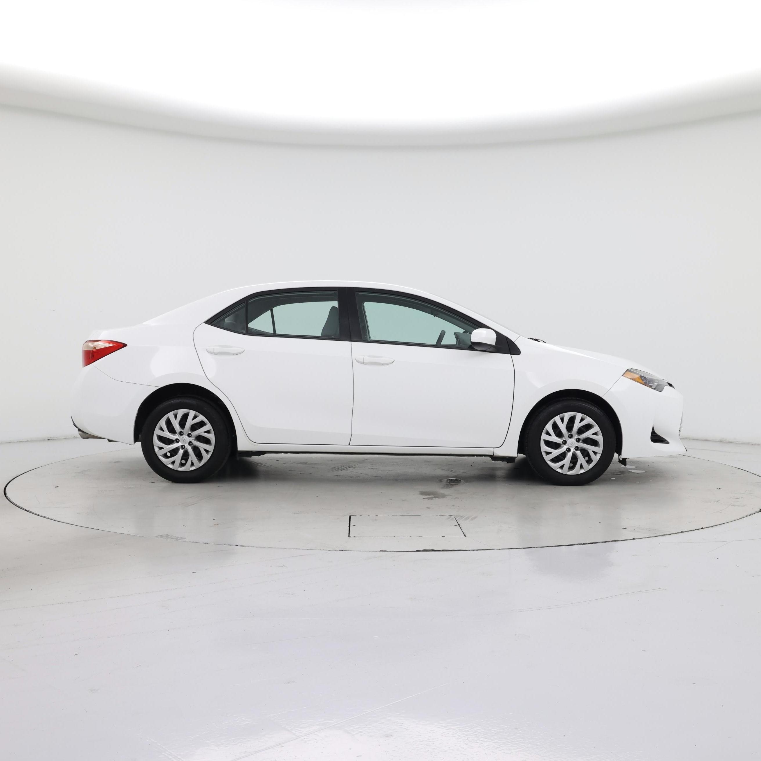Thumbnail: 2017 Toyota Corolla - 7