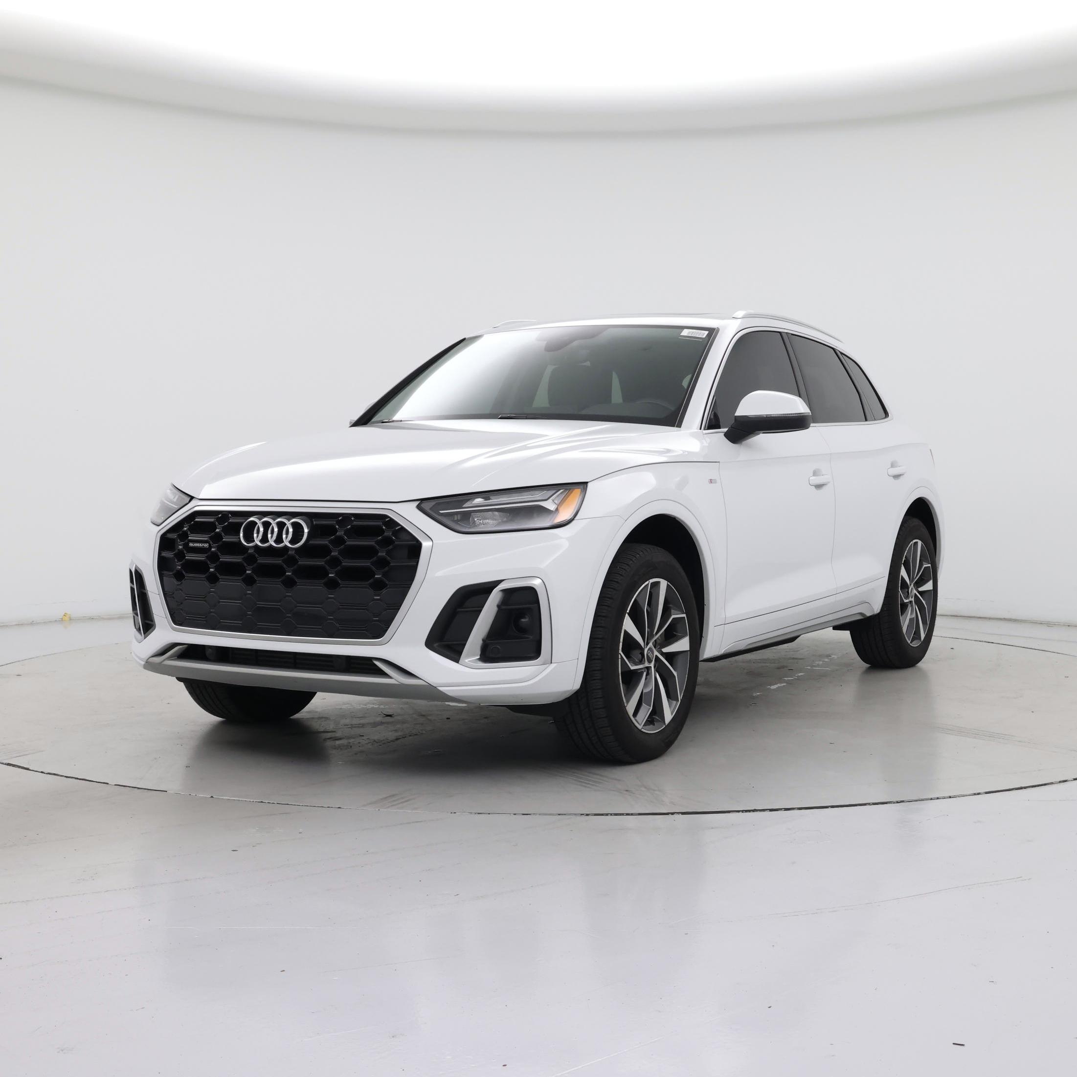 Thumbnail: 2023 Audi Q5 - 4