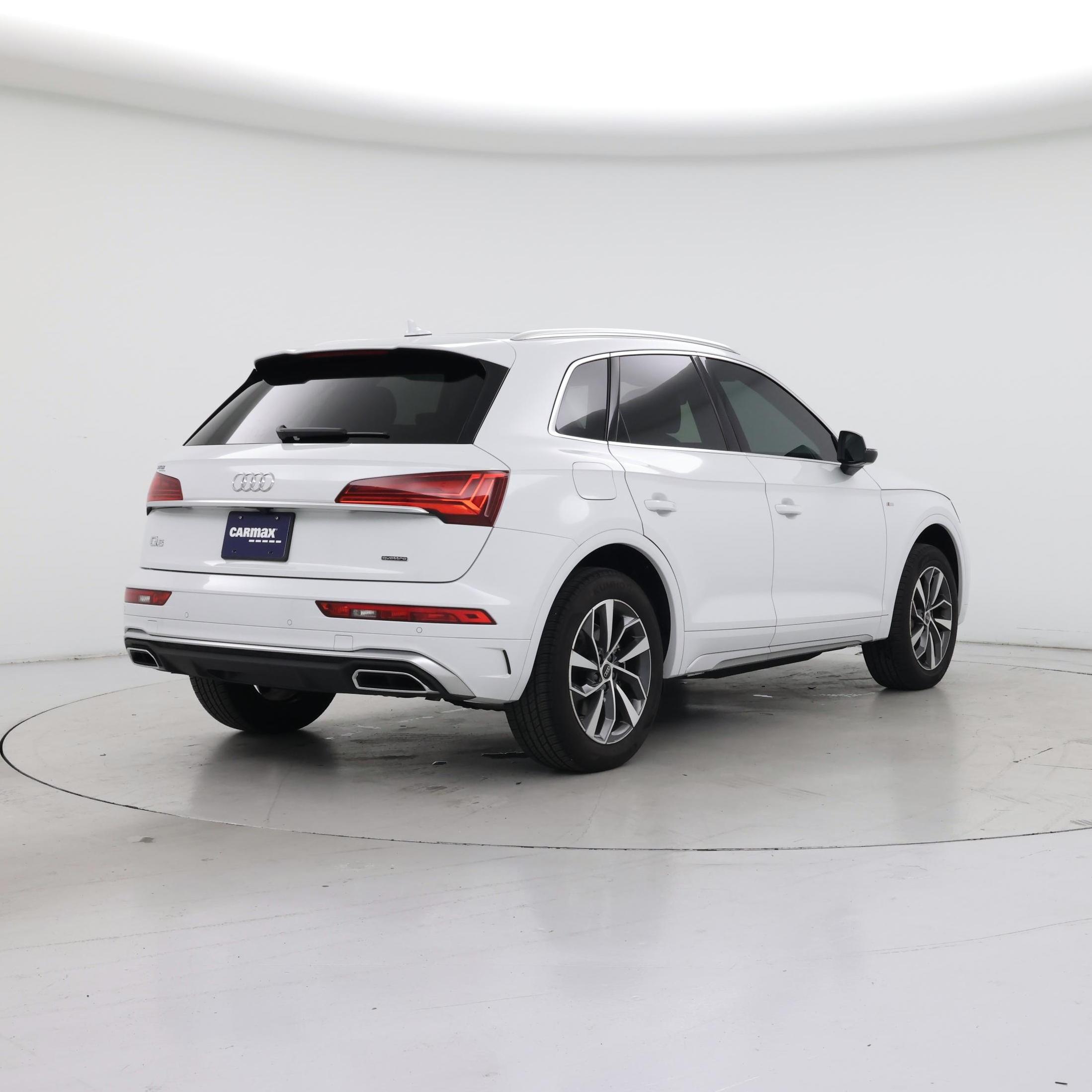 Thumbnail: 2023 Audi Q5 - 8