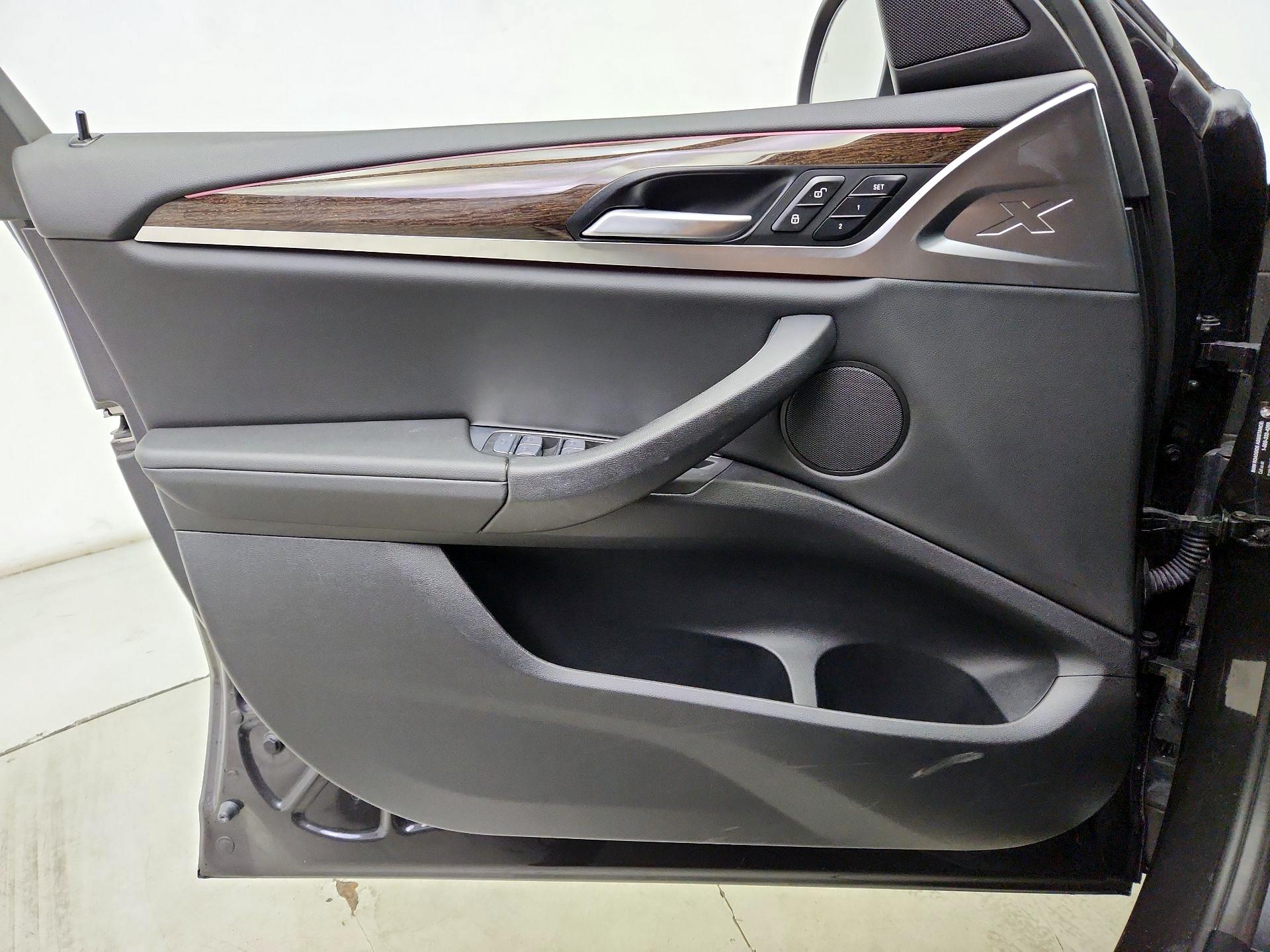 Thumbnail: 2024 BMW X4 - 12
