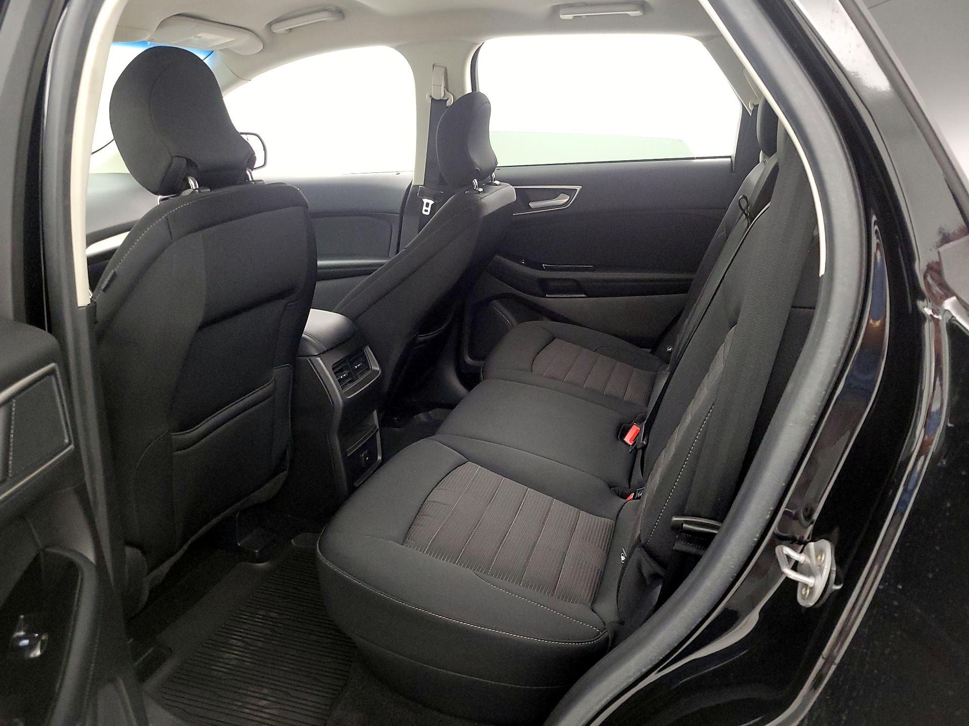 Thumbnail: 2017 Ford Edge - 19