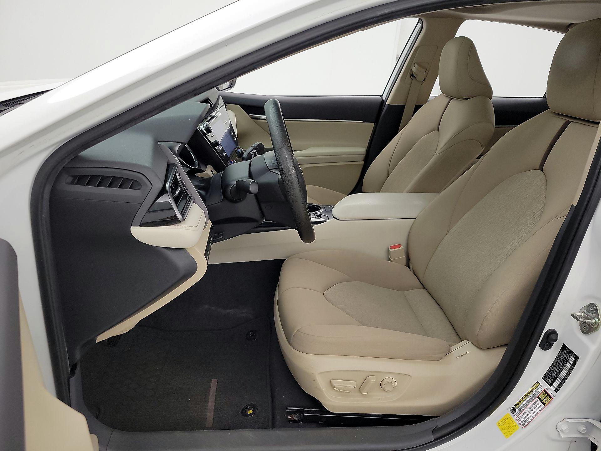 Thumbnail: 2019 Toyota Camry - 11