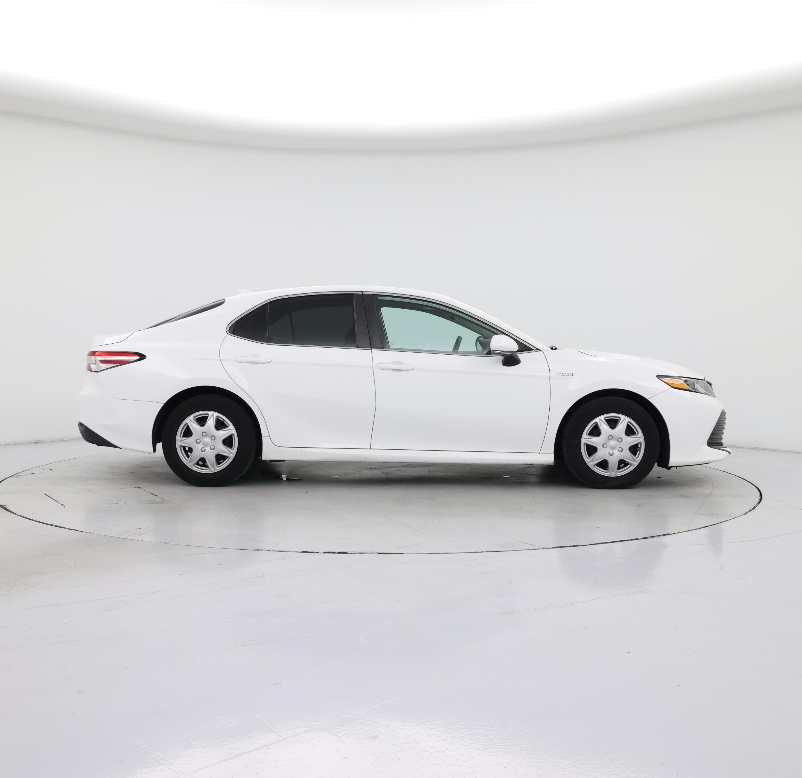 Thumbnail: 2019 Toyota Camry - 7