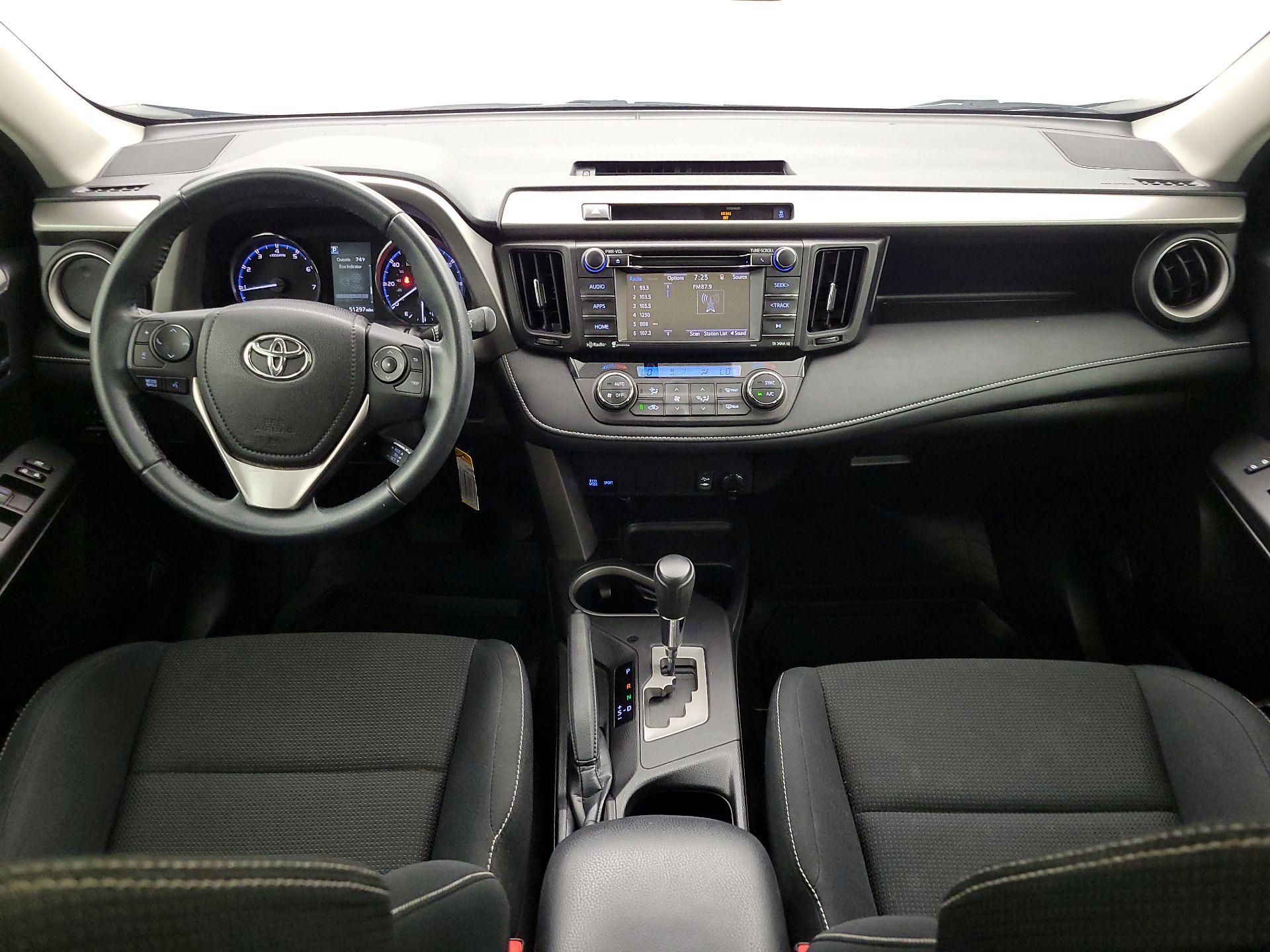 Thumbnail: 2016 Toyota RAV4 - 9