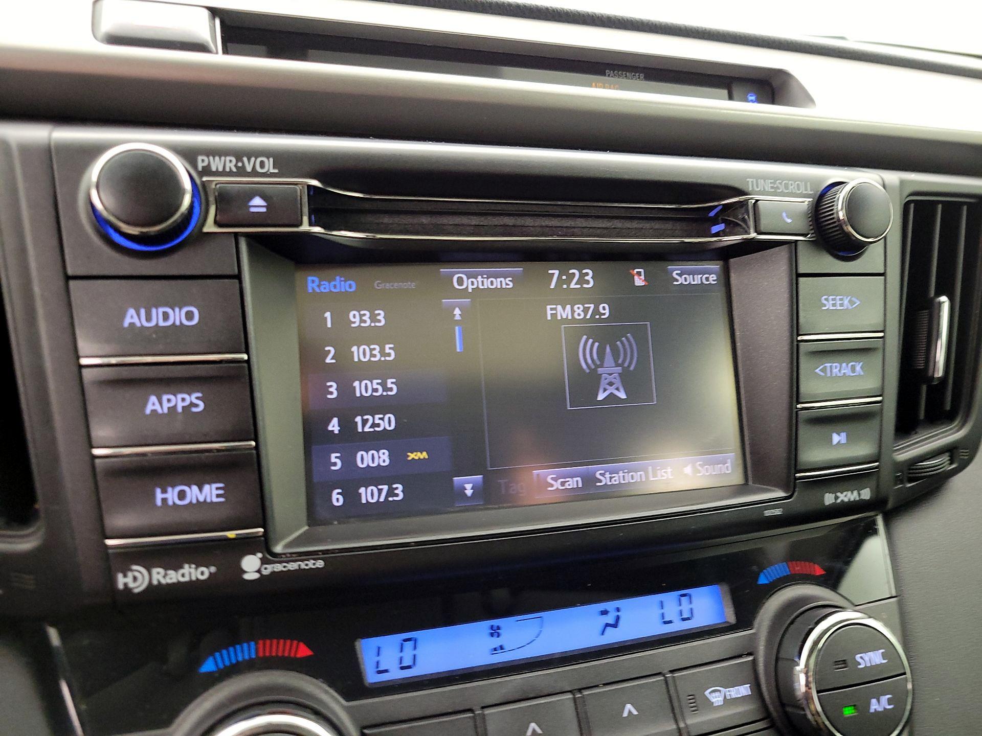 Thumbnail: 2016 Toyota RAV4 - 15