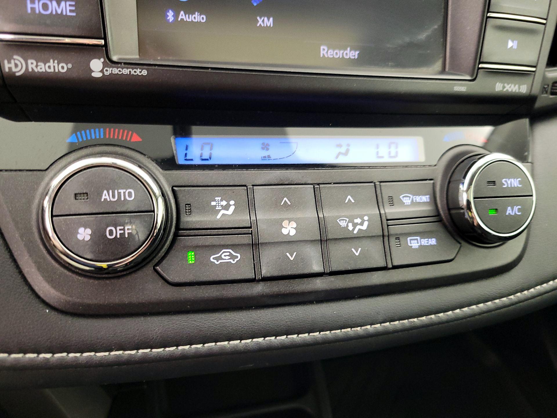 Thumbnail: 2016 Toyota RAV4 - 16