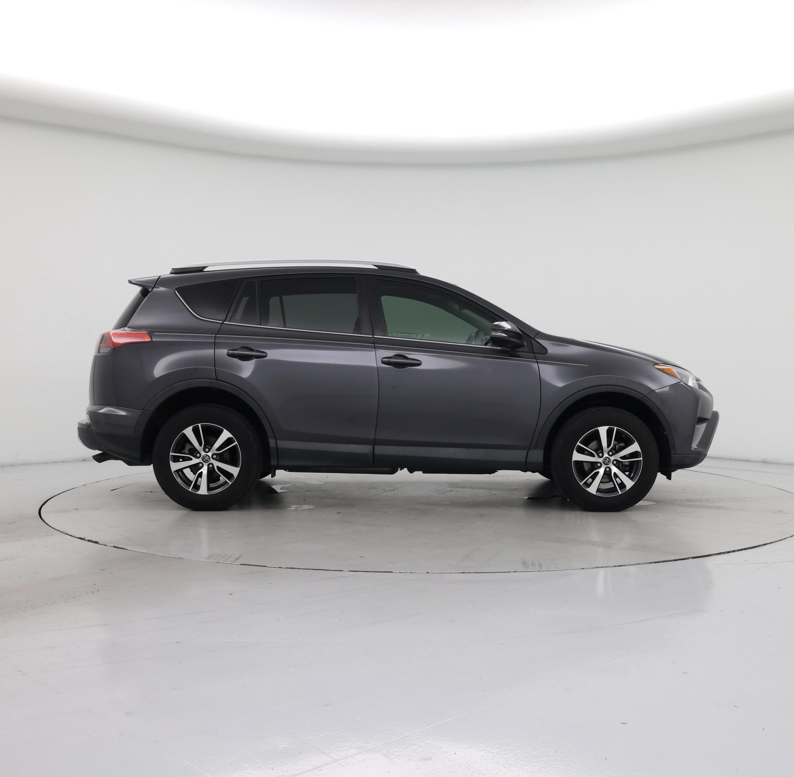 Thumbnail: 2016 Toyota RAV4 - 7
