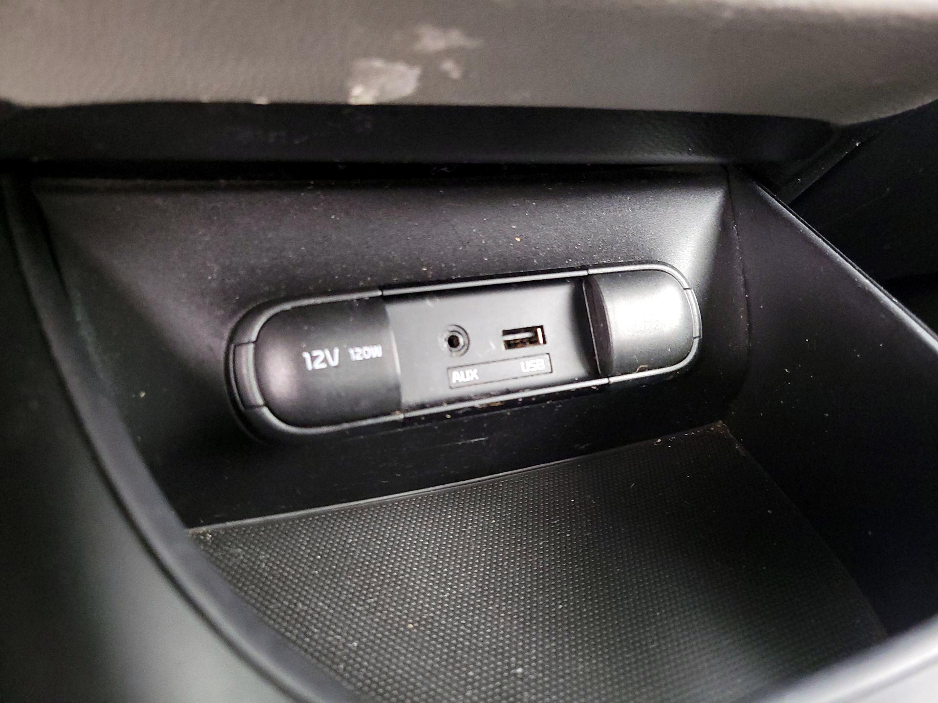 Thumbnail: 2014 Kia Soul - 17