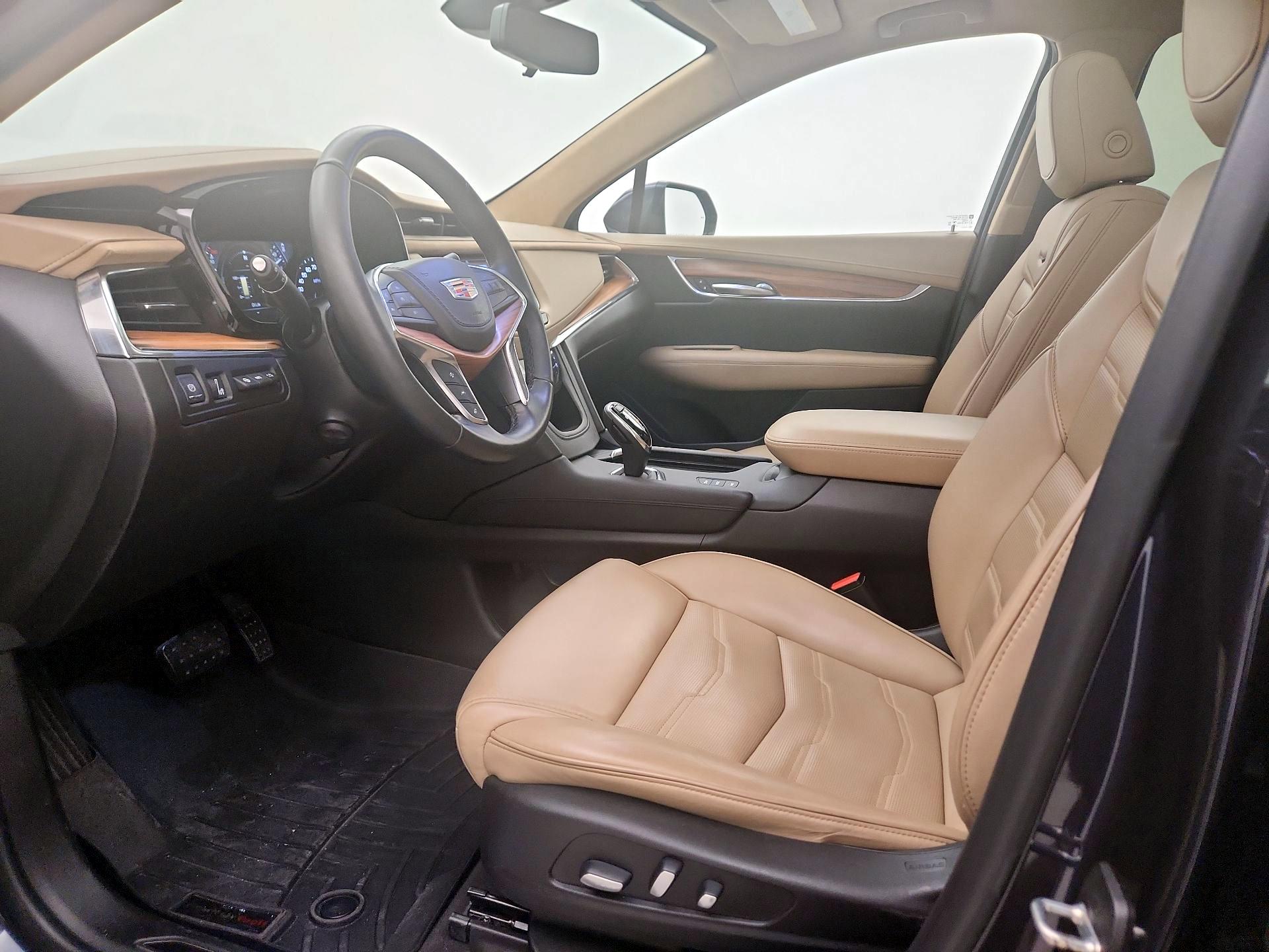 Thumbnail: 2019 Cadillac XT5 - 11