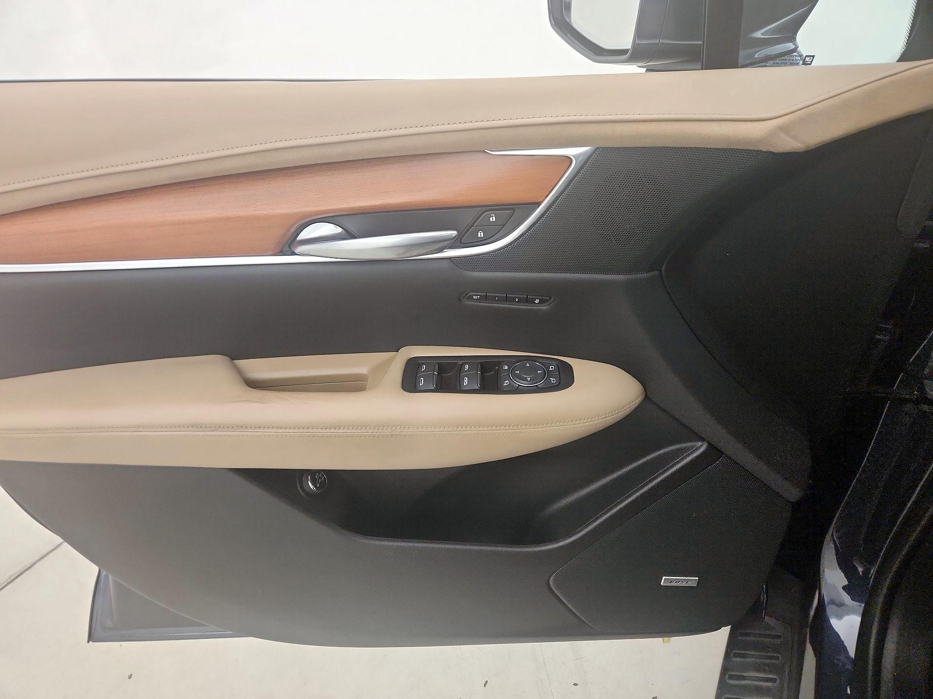 Thumbnail: 2019 Cadillac XT5 - 12