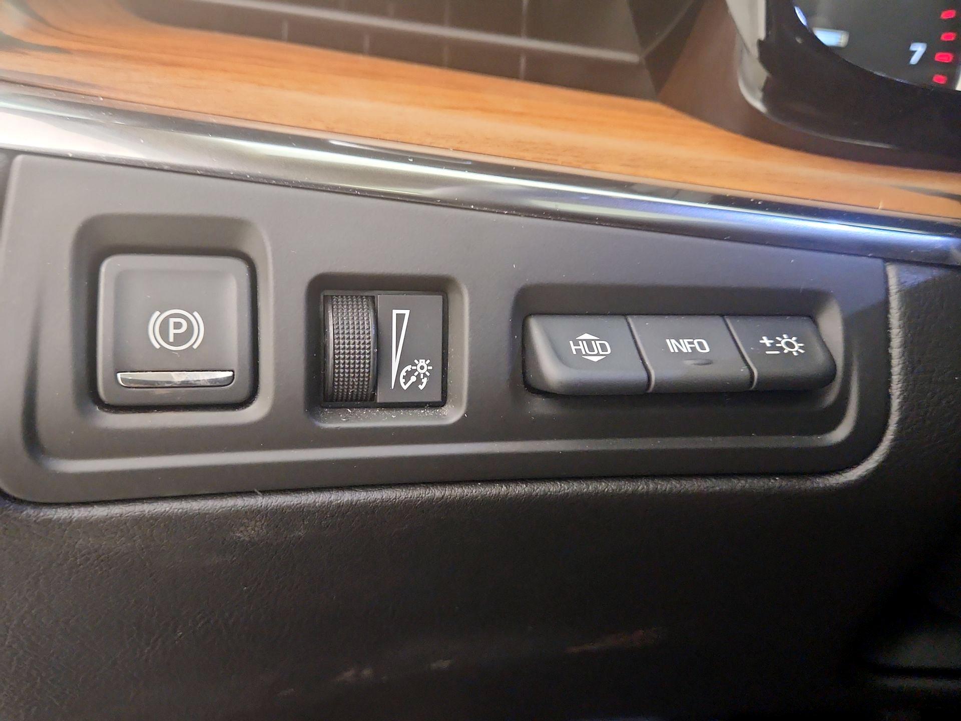 Thumbnail: 2019 Cadillac XT5 - 13