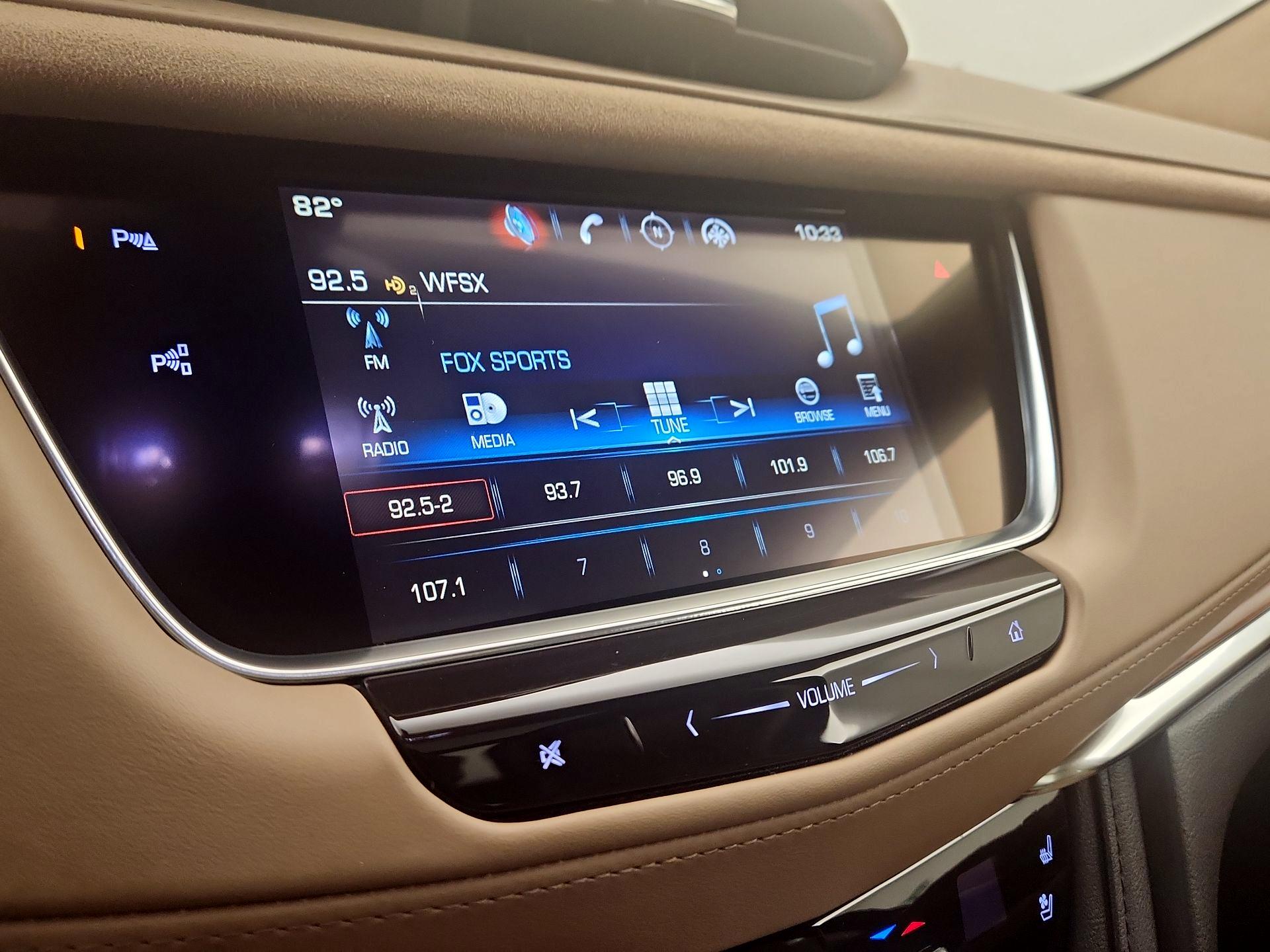 Thumbnail: 2019 Cadillac XT5 - 16