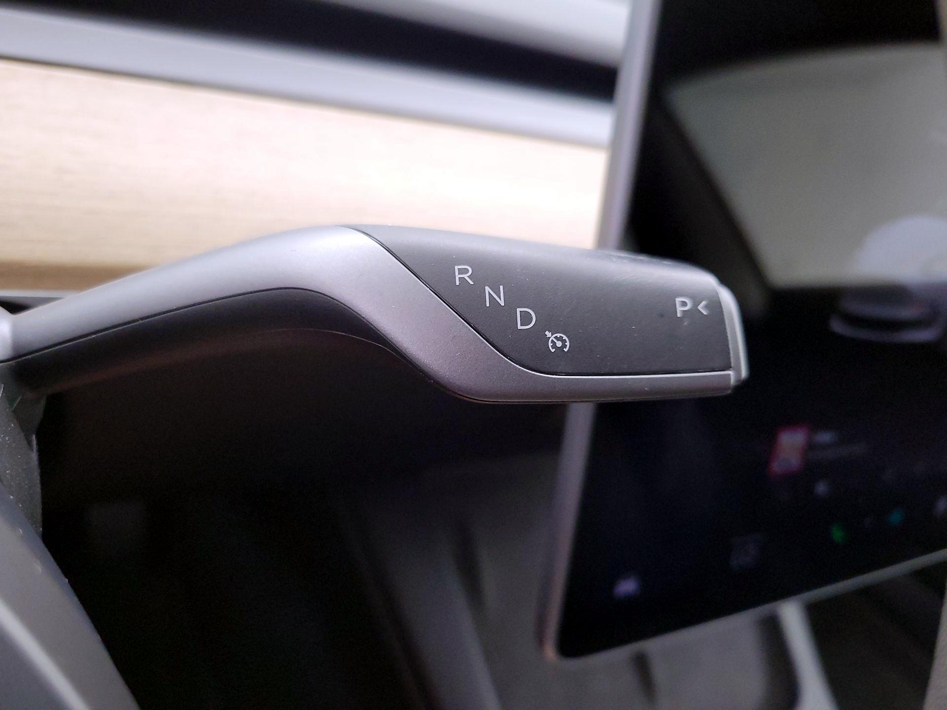 Thumbnail: 2022 Tesla Model 3 - 17
