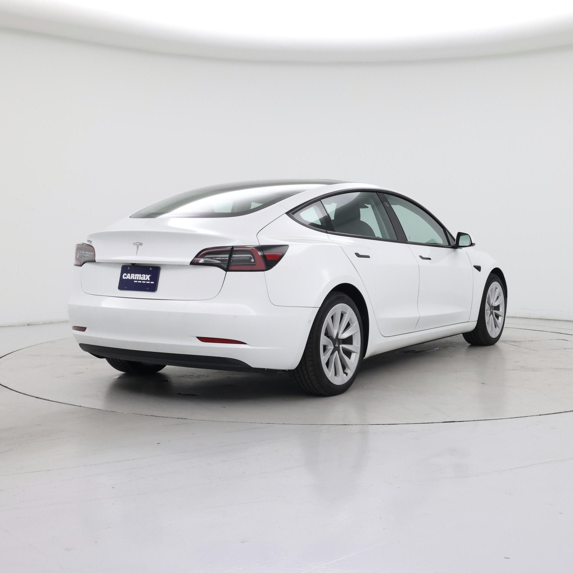 Thumbnail: 2022 Tesla Model 3 - 8