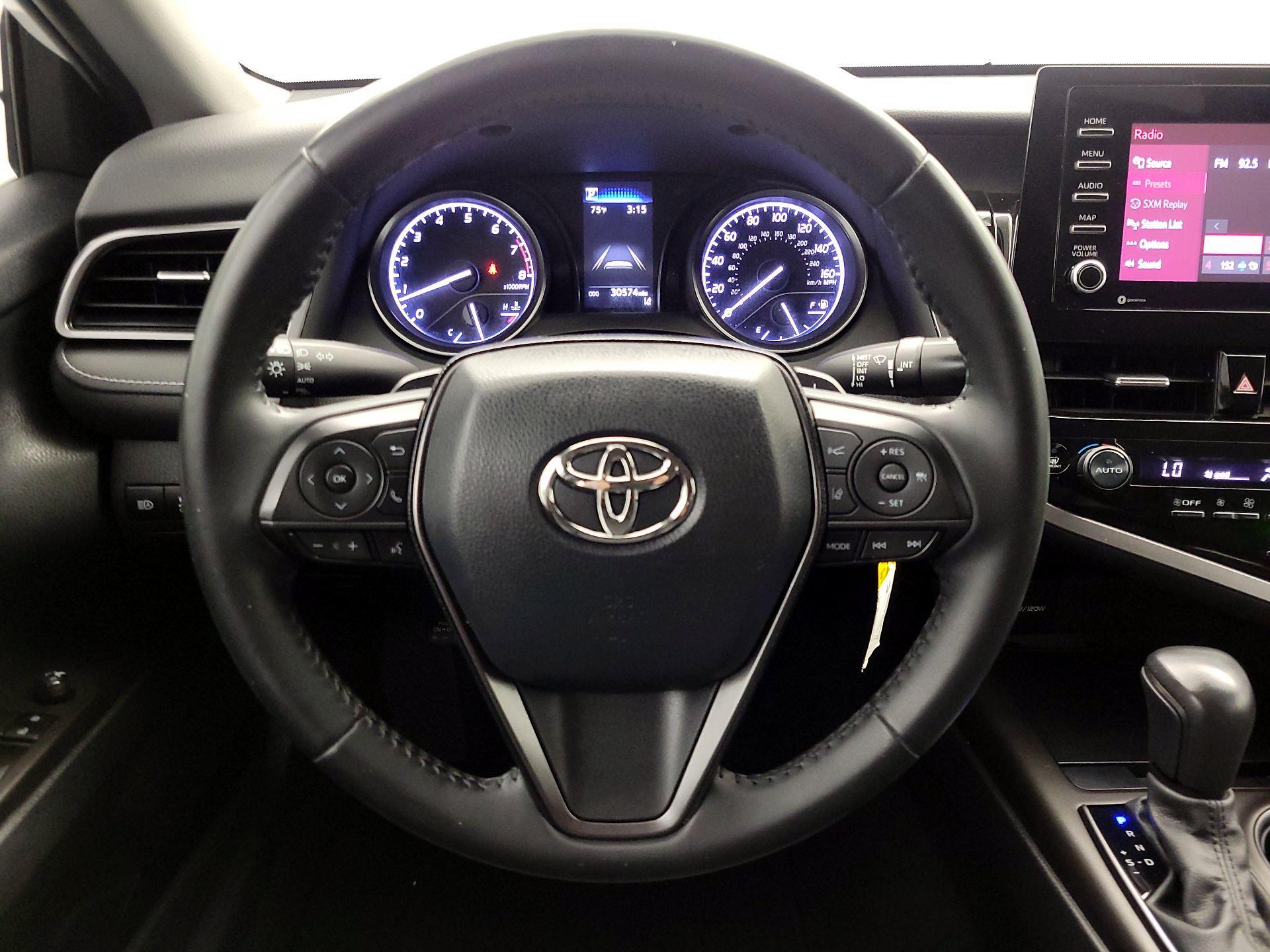 Thumbnail: 2022 Toyota Camry - 10